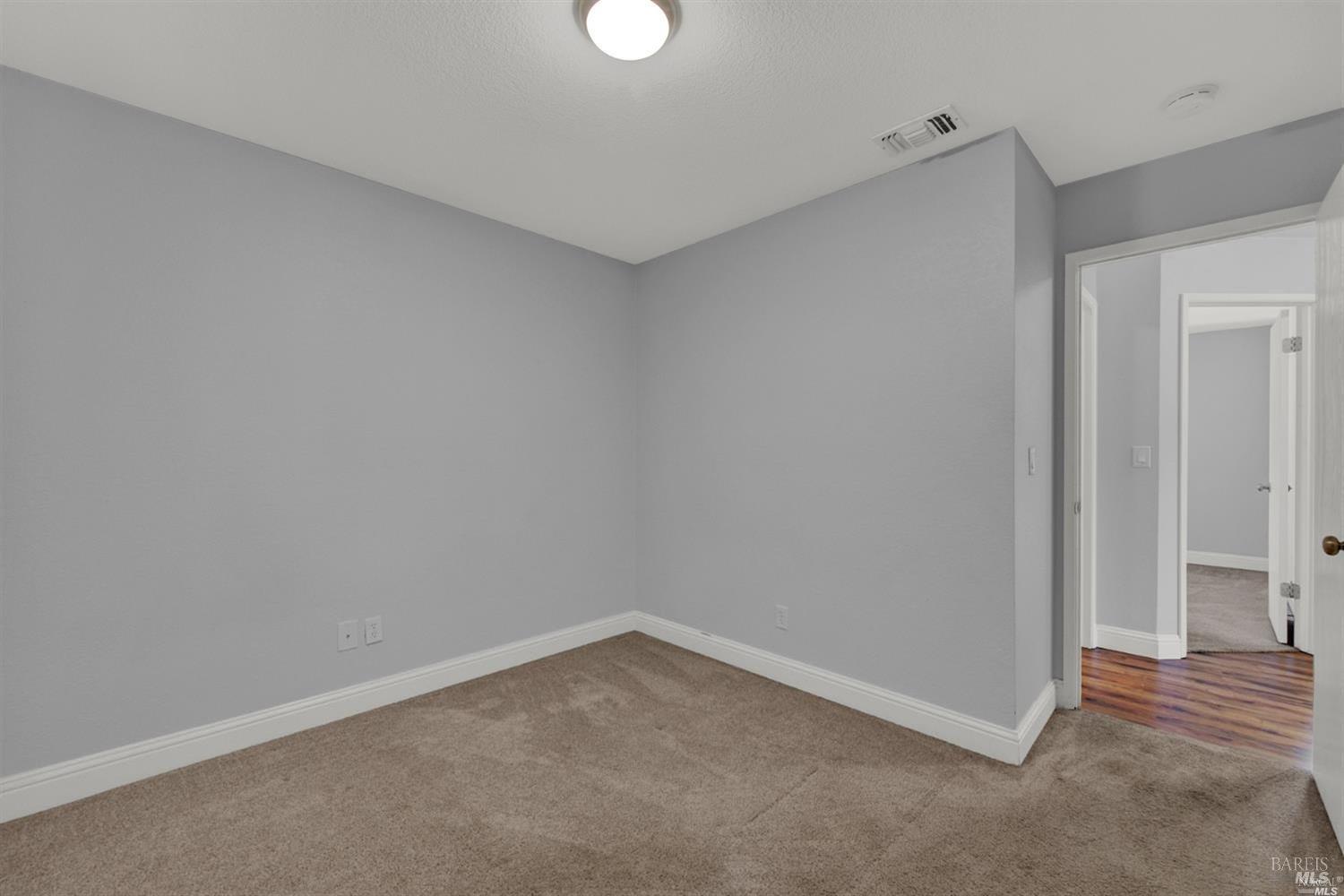 Detail Gallery Image 16 of 44 For 314 Donegal Ct, Vacaville,  CA 95688 - 3 Beds | 2 Baths