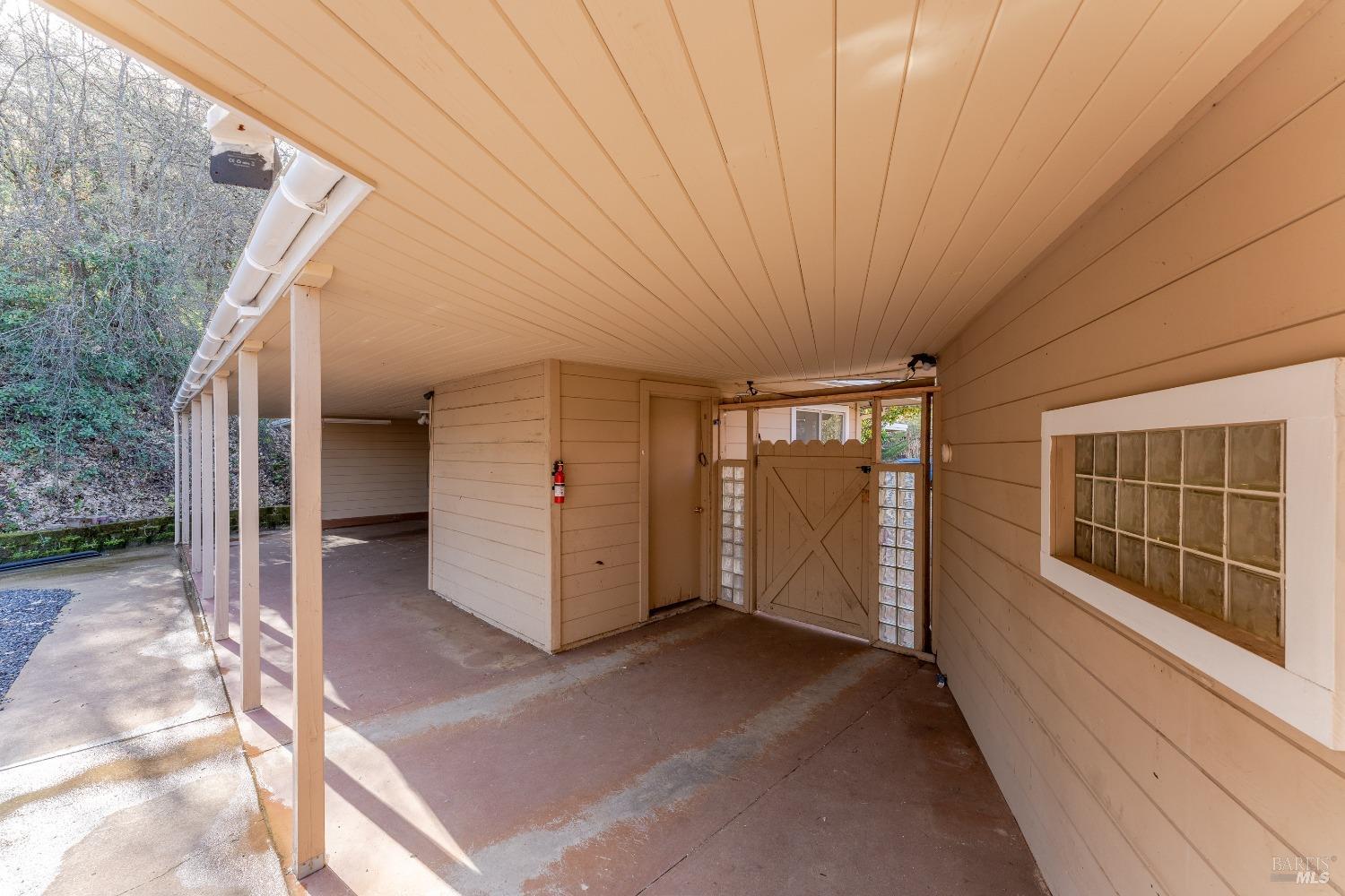 Detail Gallery Image 27 of 37 For 50 Canyon Dr, Ukiah,  CA 95482 - 3 Beds | 2/1 Baths