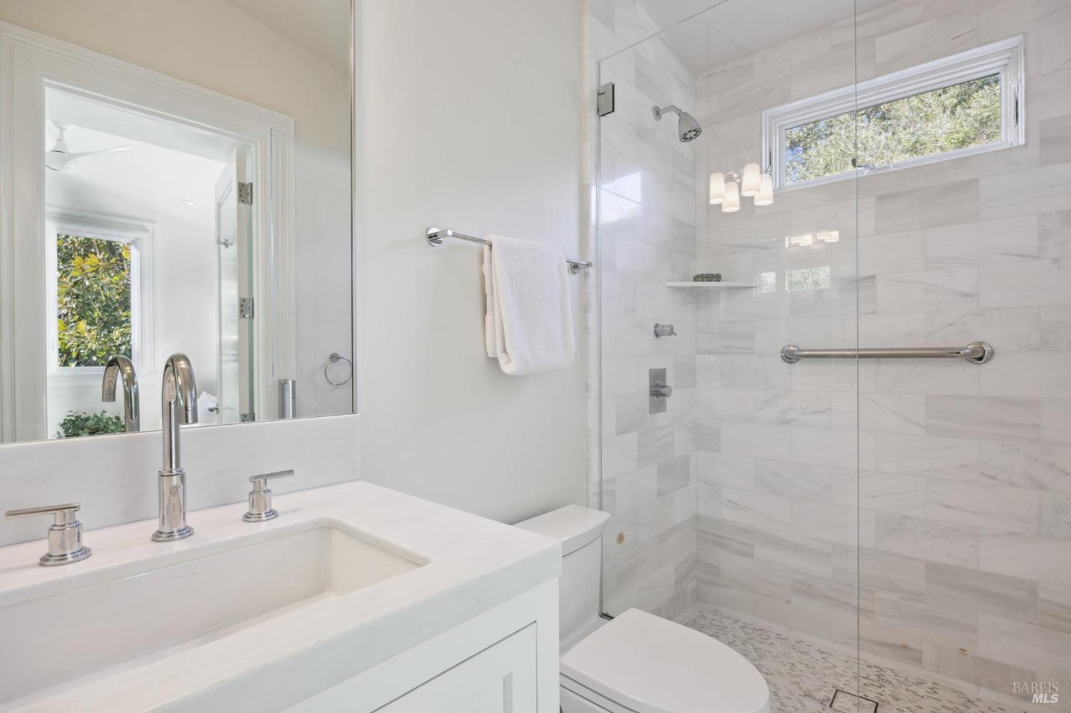 Detail Gallery Image 52 of 93 For 190 Harrison Ave, Sausalito,  CA 94965 - 5 Beds | 4/1 Baths