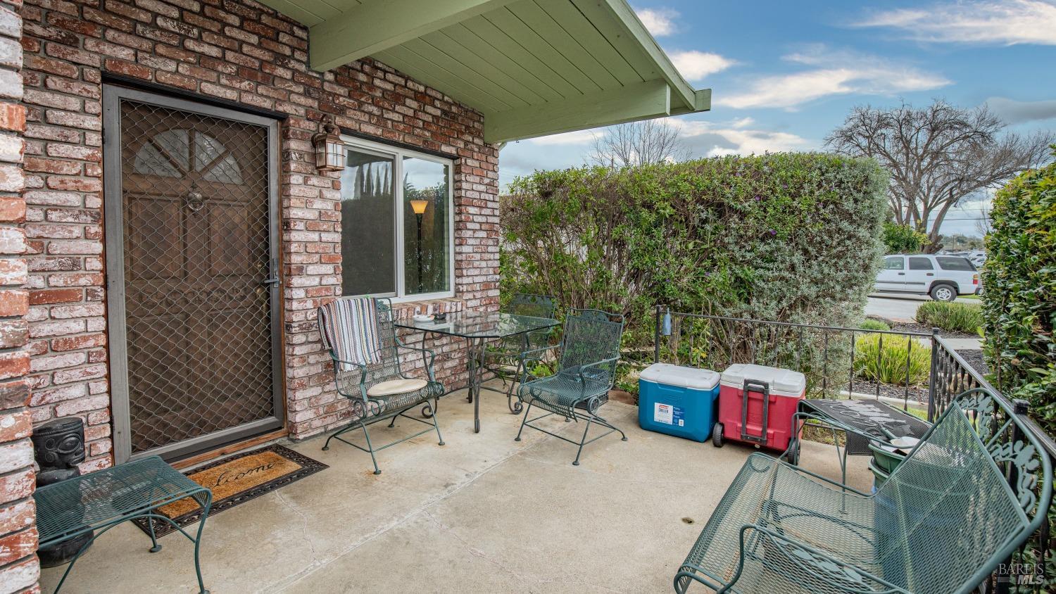 Detail Gallery Image 11 of 44 For 372 Fir St, Vacaville,  CA 95688 - 3 Beds | 1/1 Baths