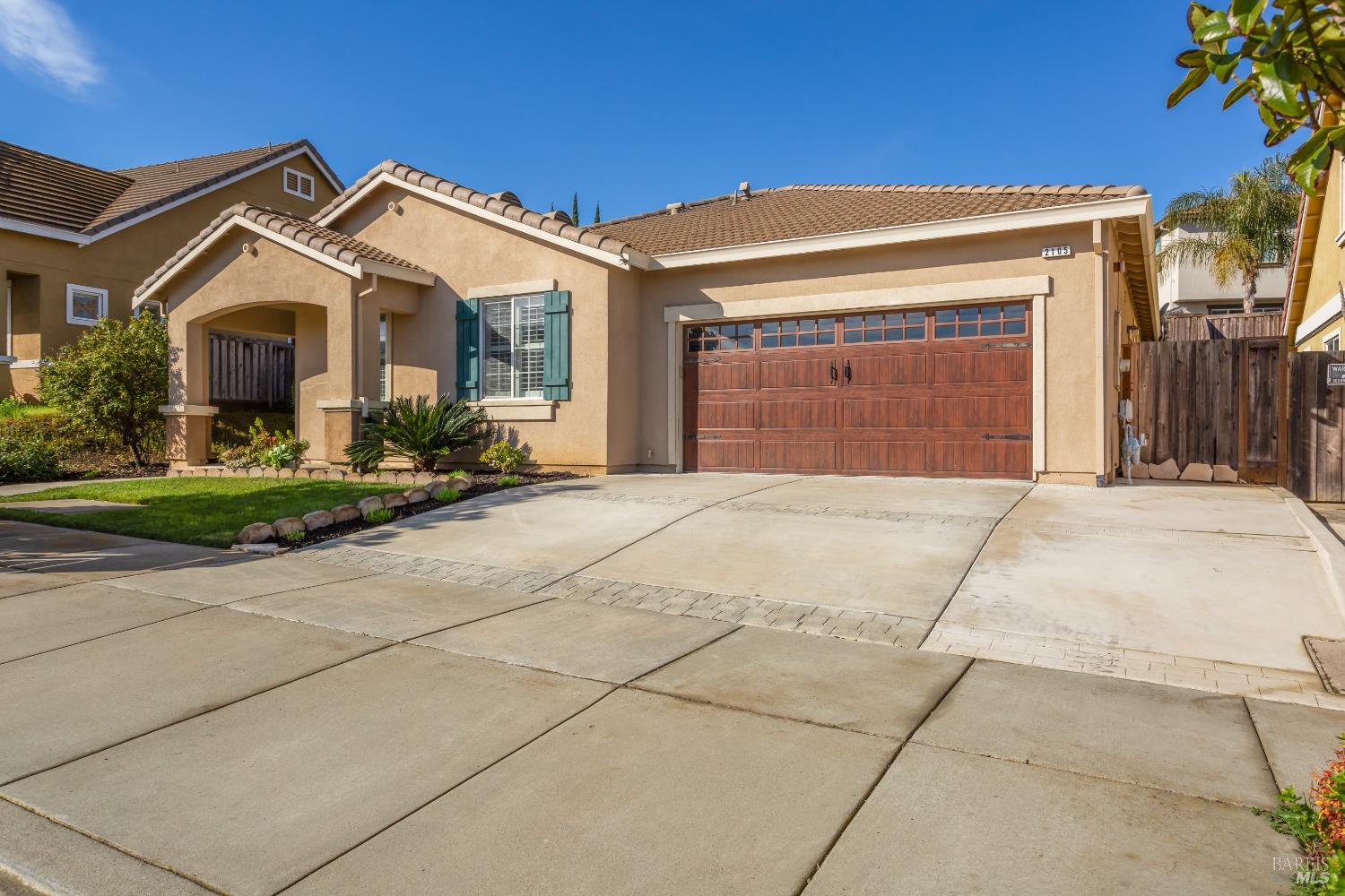 Detail Gallery Image 1 of 1 For 2105 Saddlebred Dr, Fairfield,  CA 94534 - 3 Beds | 2 Baths