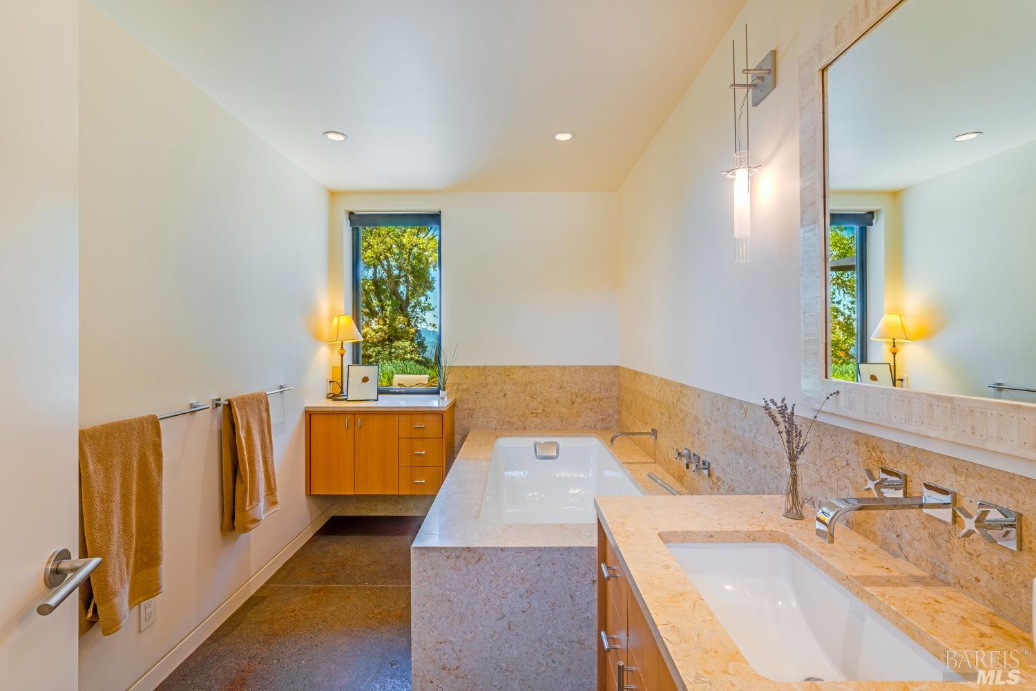 Detail Gallery Image 28 of 65 For 24000 Fig Tree Ln, Yorkville,  CA 95494 - 3 Beds | 2/1 Baths