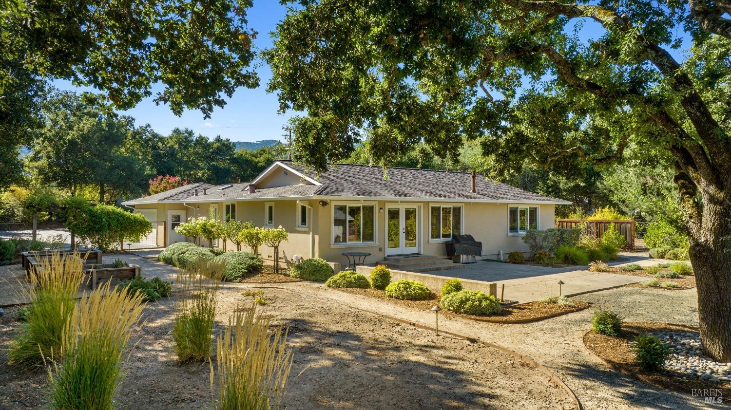 Photo of 17201 Arnold Dr in Sonoma, CA