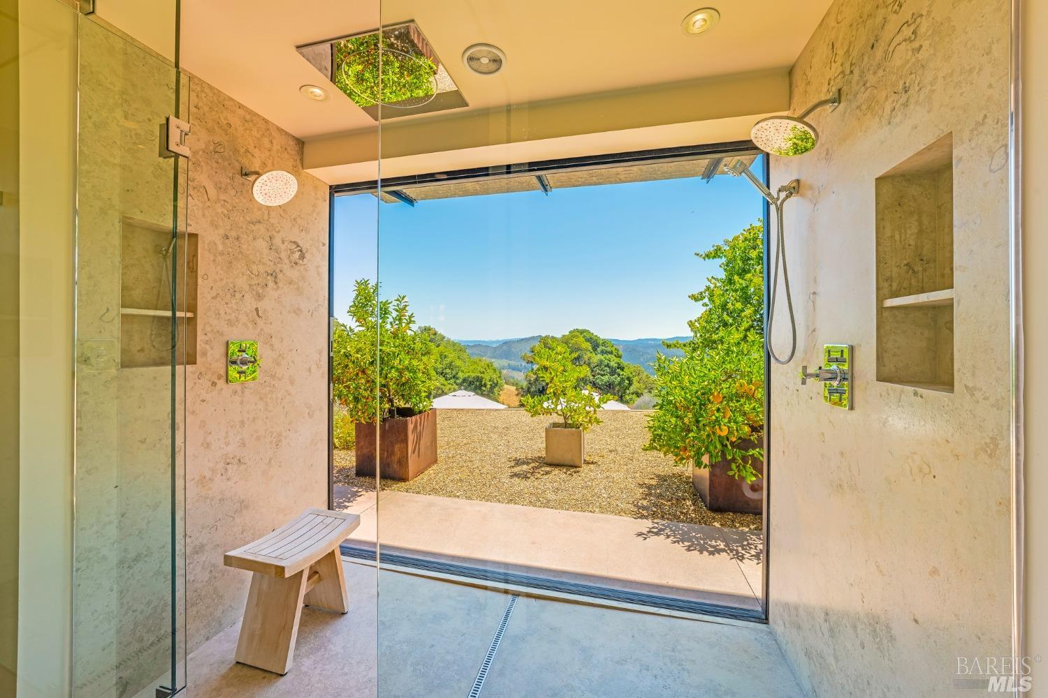 Detail Gallery Image 24 of 65 For 24000 Fig Tree Ln, Yorkville,  CA 95494 - 3 Beds | 2/1 Baths
