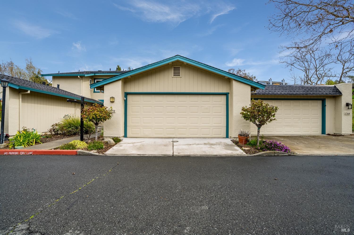 Detail Gallery Image 1 of 1 For 1770 London Dr, Benicia,  CA 94510 - 2 Beds | 2/1 Baths