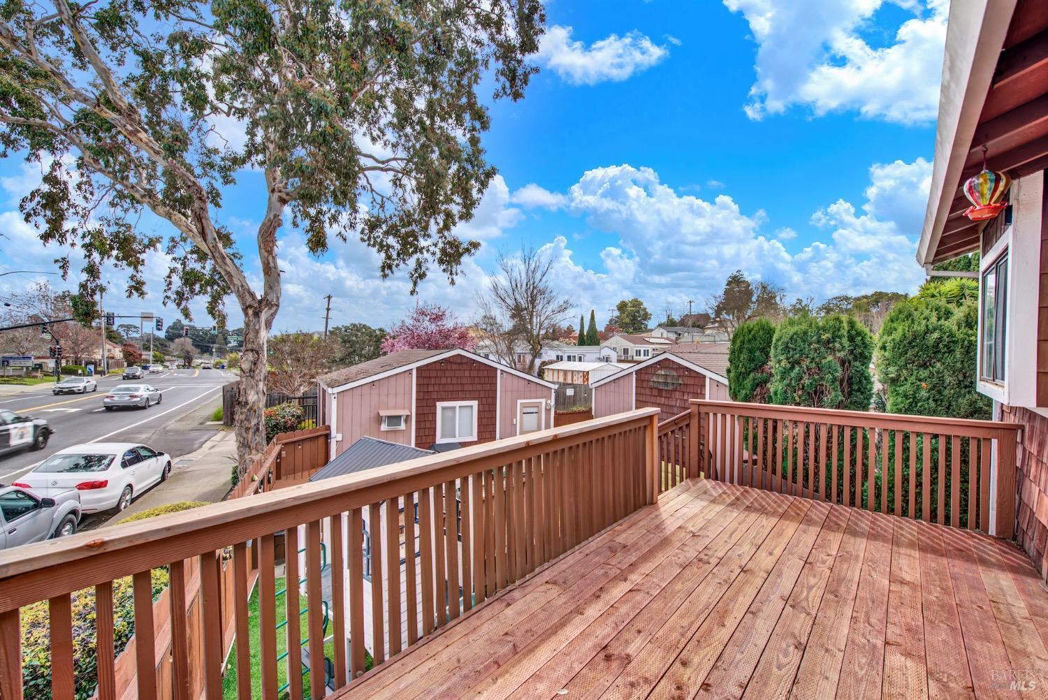 Detail Gallery Image 6 of 30 For 1800 Dalessi Ln, Pinole,  CA 94564 - 2 Beds | 2/1 Baths