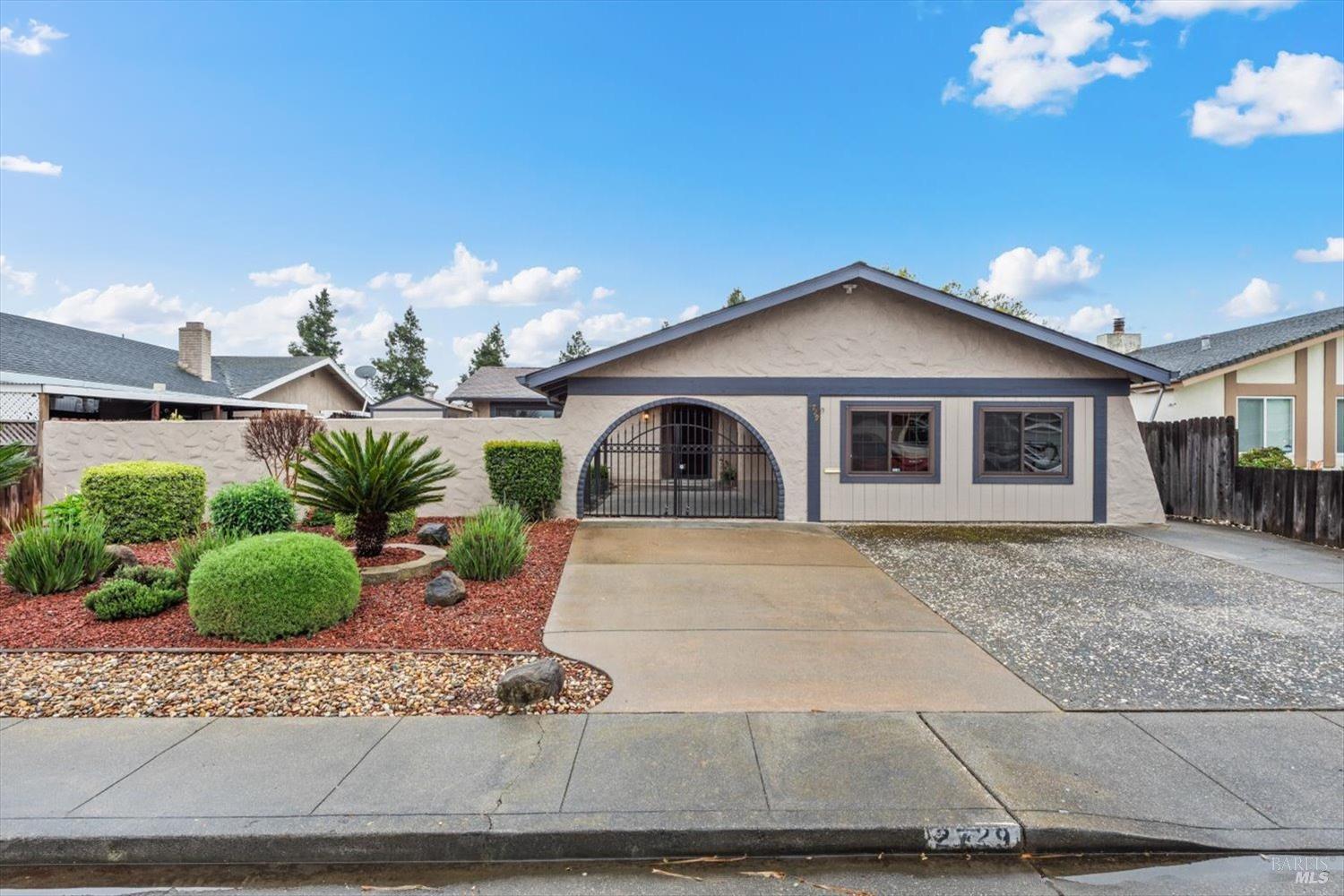 Detail Gallery Image 1 of 1 For 2729 Toland Dr, Fairfield,  CA 94534 - 3 Beds | 2 Baths