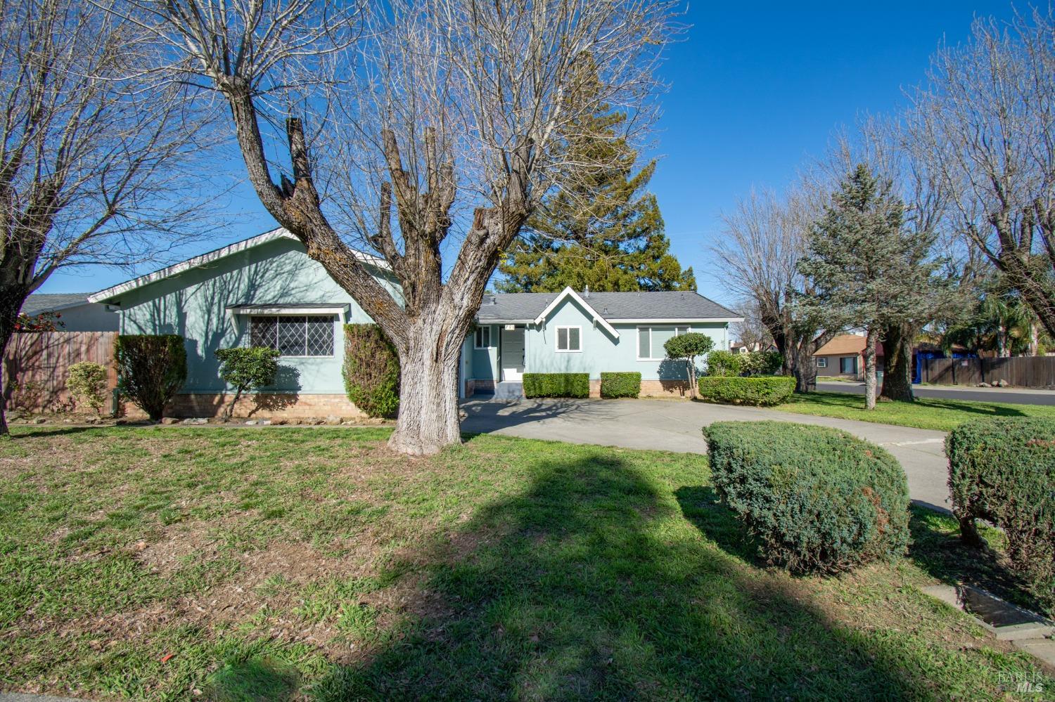 Photo of 791 S Orchard Ave in Vacaville, CA