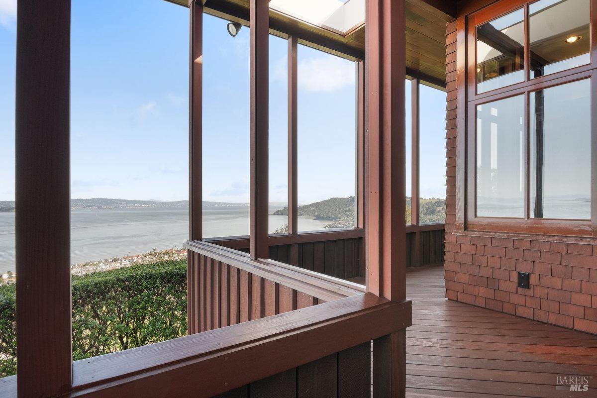 Detail Gallery Image 43 of 65 For 325 Taylor Rd, Tiburon,  CA 94920 - 3 Beds | 2/1 Baths