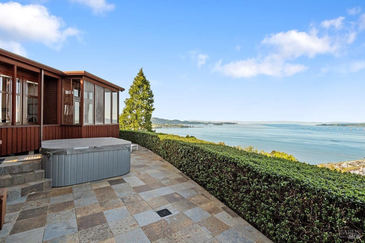 Detail Gallery Image 45 of 65 For 325 Taylor Rd, Tiburon,  CA 94920 - 3 Beds | 2/1 Baths