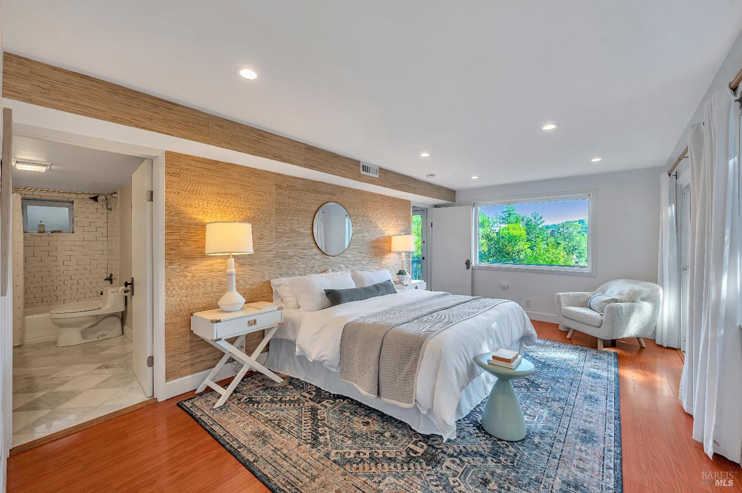Detail Gallery Image 17 of 47 For 223 Scenic Rd, Fairfax,  CA 94930 - 3 Beds | 2 Baths