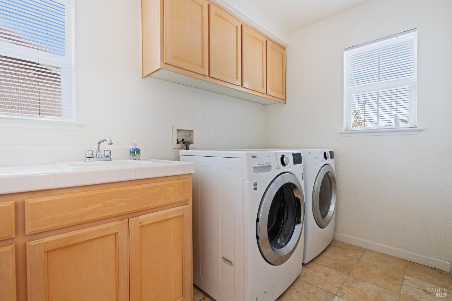 Edgewater Place, Vallejo, California image 39