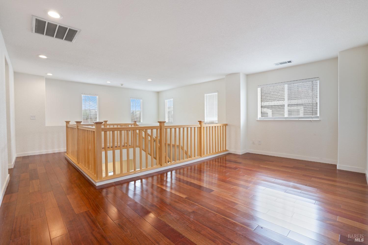 Edgewater Place, Vallejo, California image 38