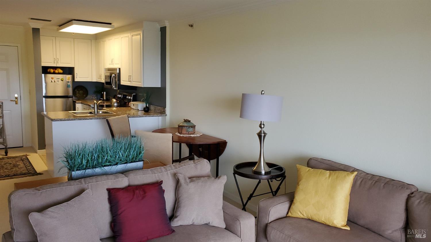 Detail Gallery Image 4 of 8 For 100 Thorndale Dr #360,  San Rafael,  CA 94903 - 1 Beds | 1 Baths
