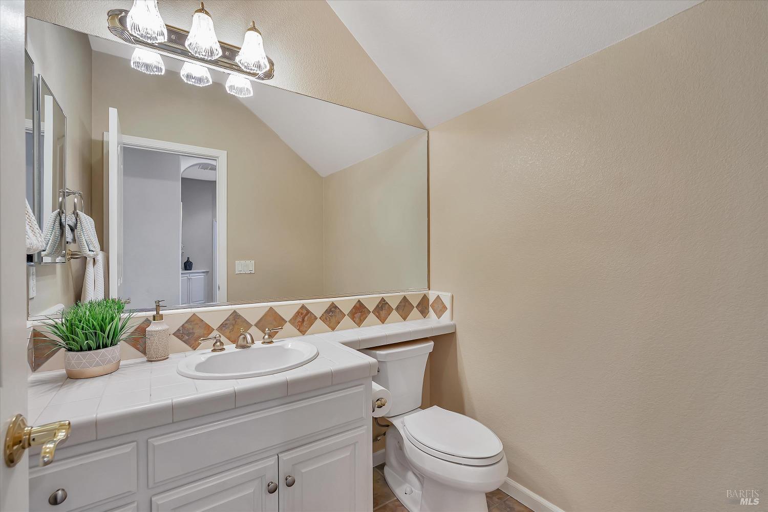 Detail Gallery Image 50 of 74 For 3573 Alkirst Ct, Santa Rosa,  CA 95403 - 4 Beds | 4/1 Baths