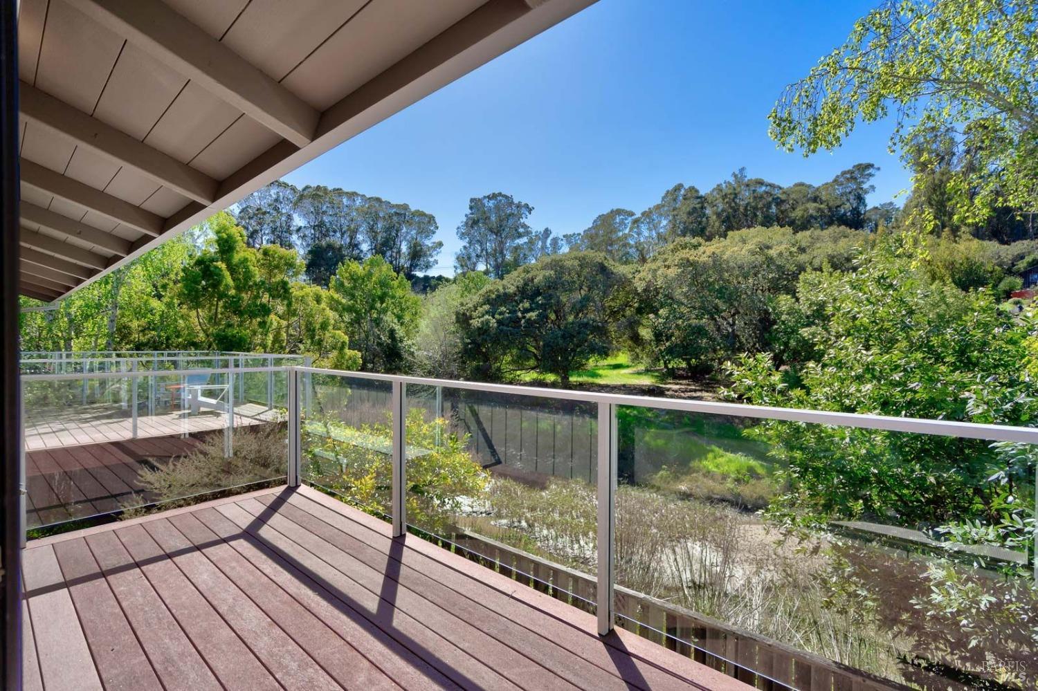 Detail Gallery Image 24 of 38 For 115 Trinidad Dr, Tiburon,  CA 94920 - 4 Beds | 2/1 Baths