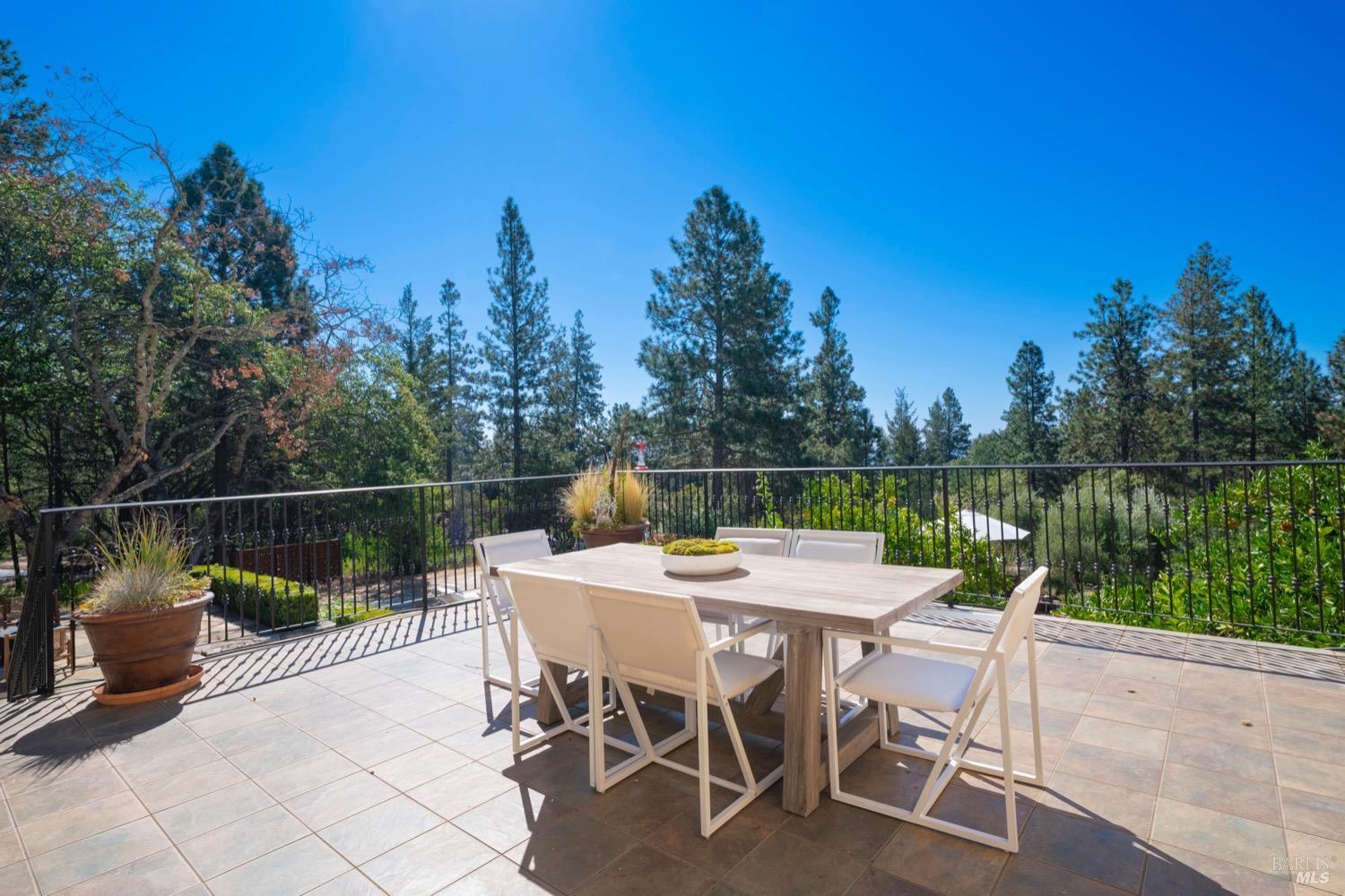 Detail Gallery Image 40 of 43 For 335 Pine Breeze Dr, Angwin,  CA 94508 - 5 Beds | 3/2 Baths