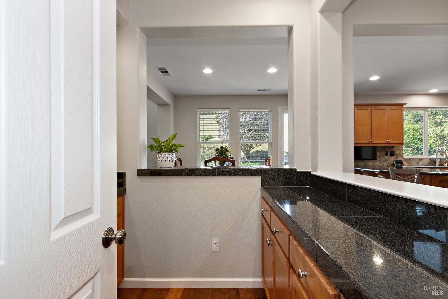 Detail Gallery Image 20 of 54 For 368 Piercy Dr, Benicia,  CA 94510 - 4 Beds | 3/1 Baths