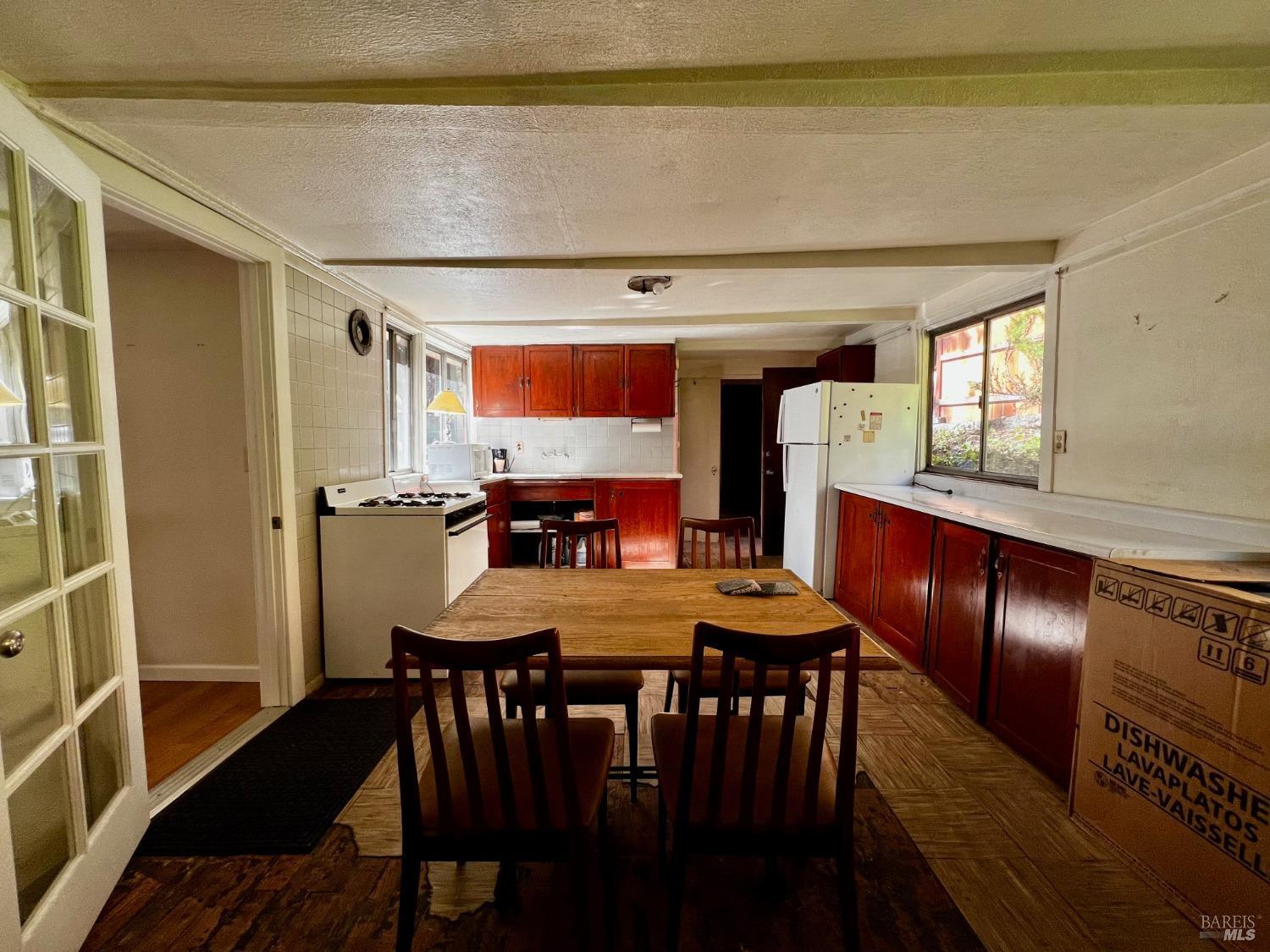 Detail Gallery Image 13 of 26 For 16017 Palo Alto Dr, Guerneville,  CA 95446 - 2 Beds | 1 Baths