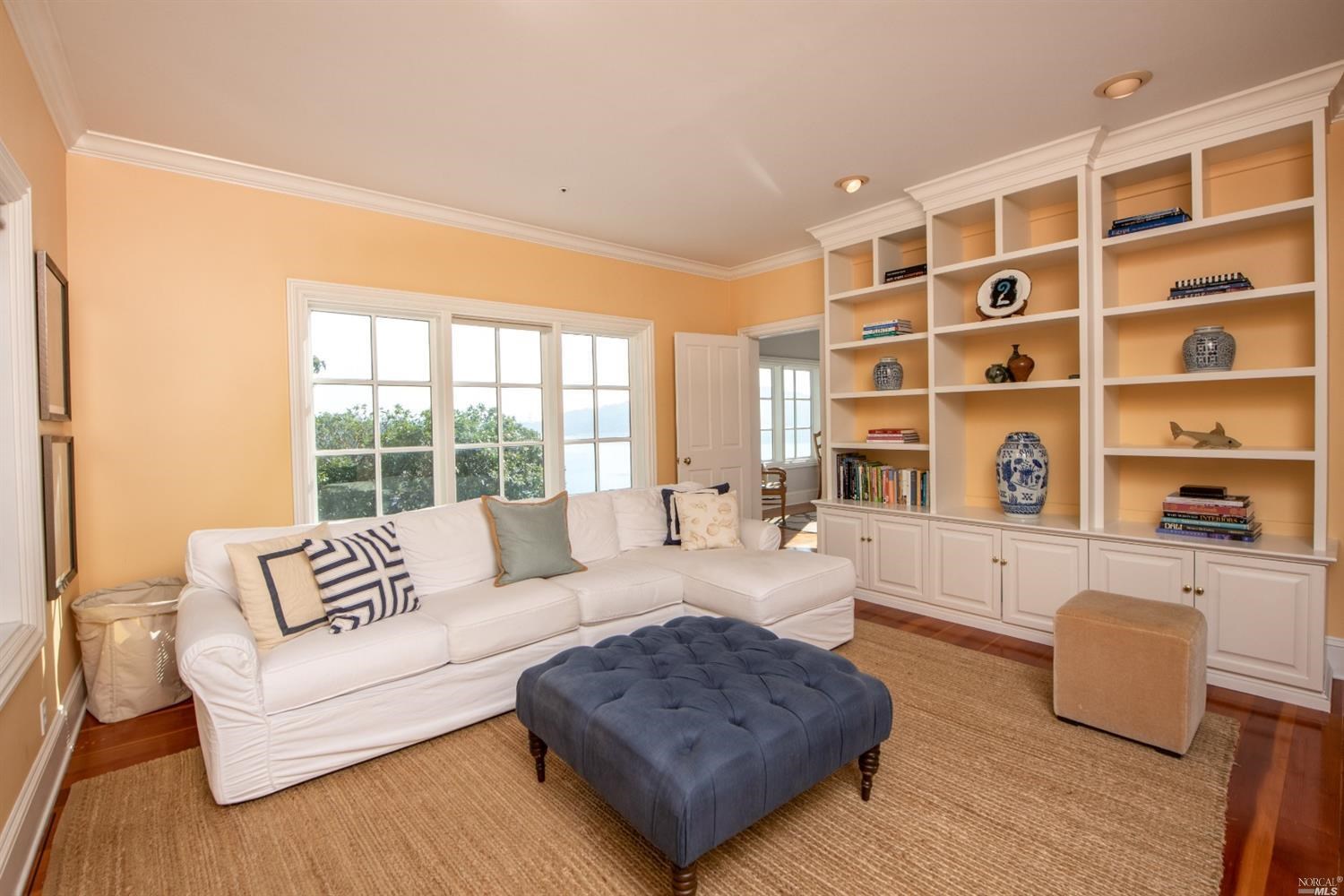 Detail Gallery Image 13 of 41 For 10 via Paraiso Unkn, Tiburon,  CA 94920 - 6 Beds | 5/1 Baths