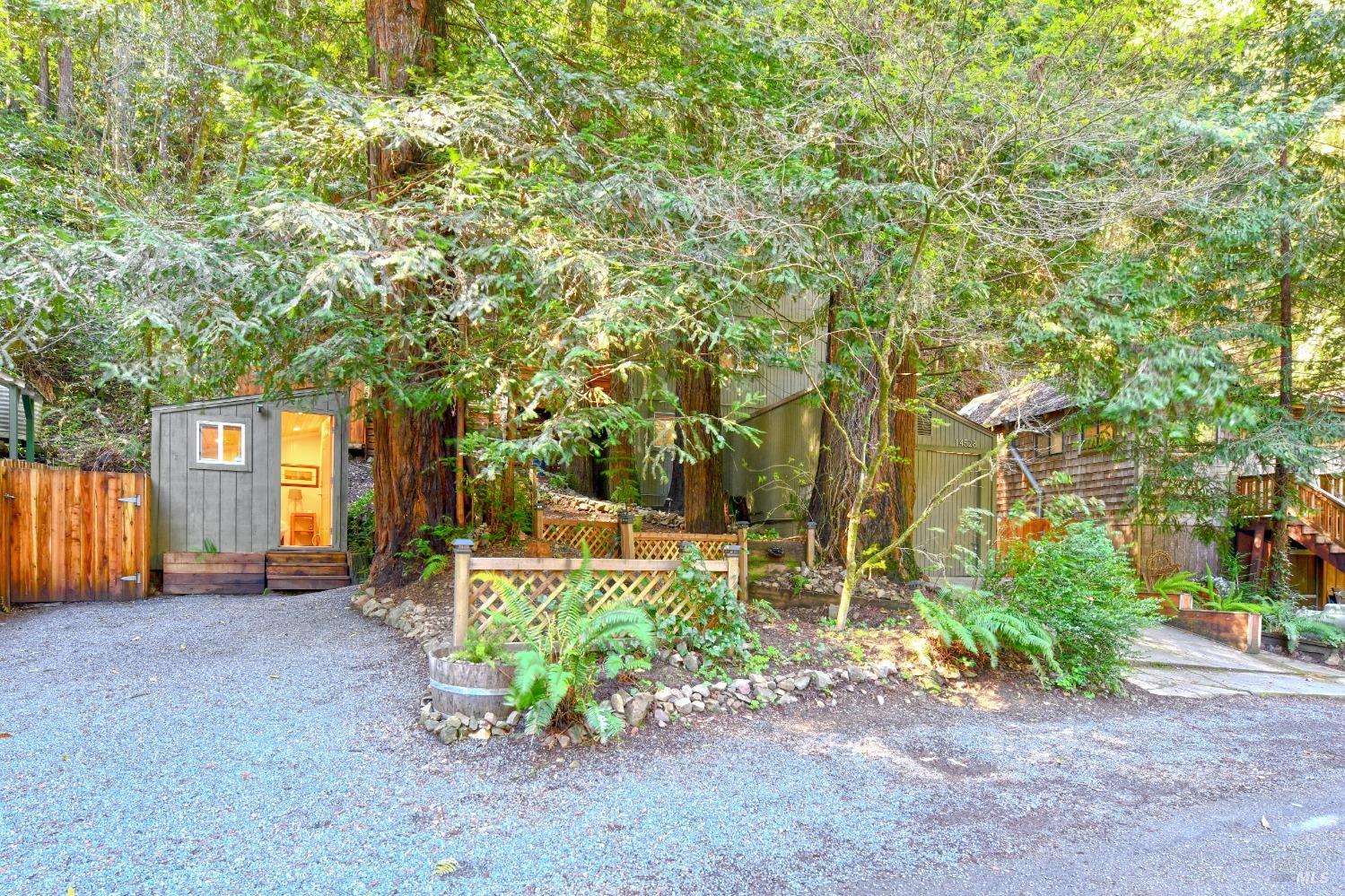 Detail Gallery Image 34 of 38 For 14528 Cherry St, Guerneville,  CA 95446 - 2 Beds | 2 Baths
