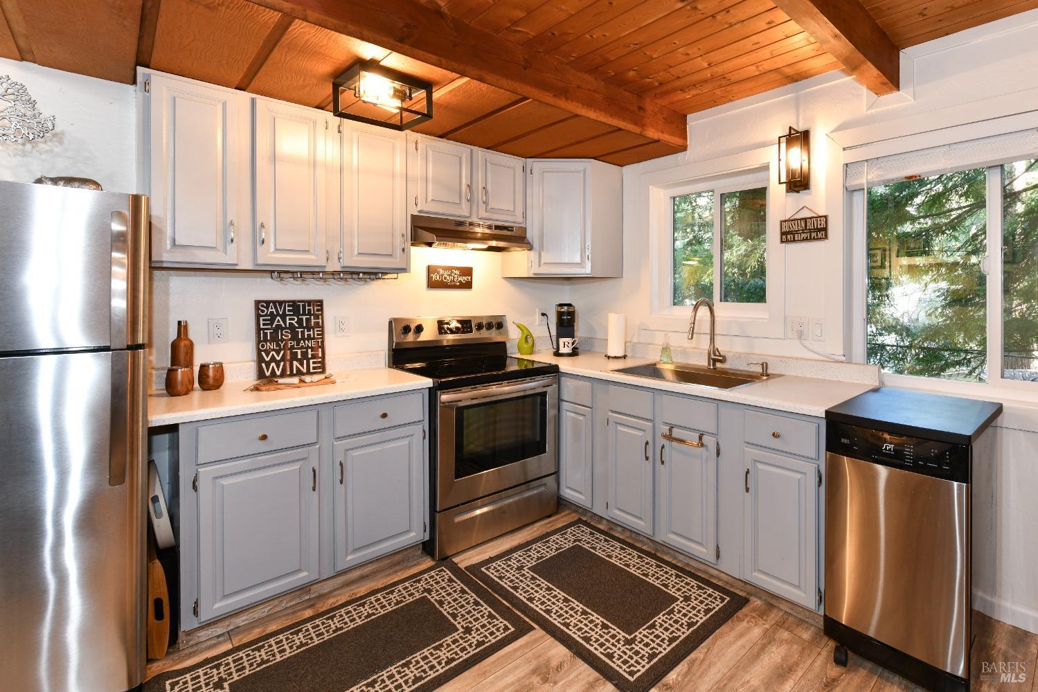 Detail Gallery Image 22 of 38 For 14528 Cherry St, Guerneville,  CA 95446 - 2 Beds | 2 Baths