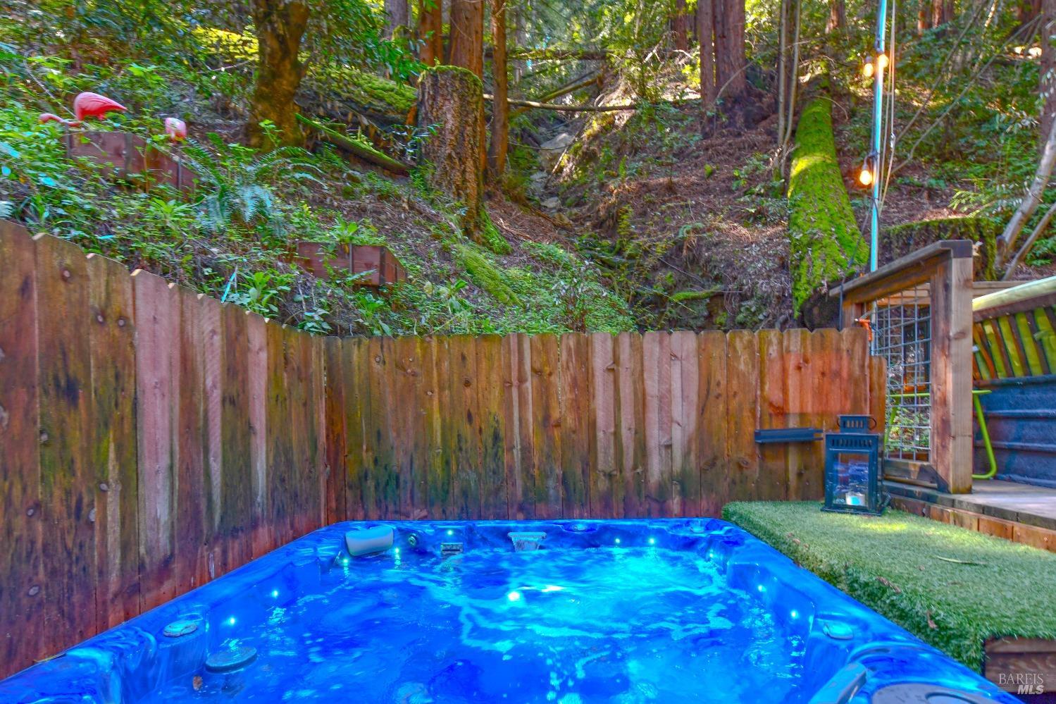 Detail Gallery Image 11 of 36 For 14528 Cherry St, Guerneville,  CA 95446 - 2 Beds | 2 Baths