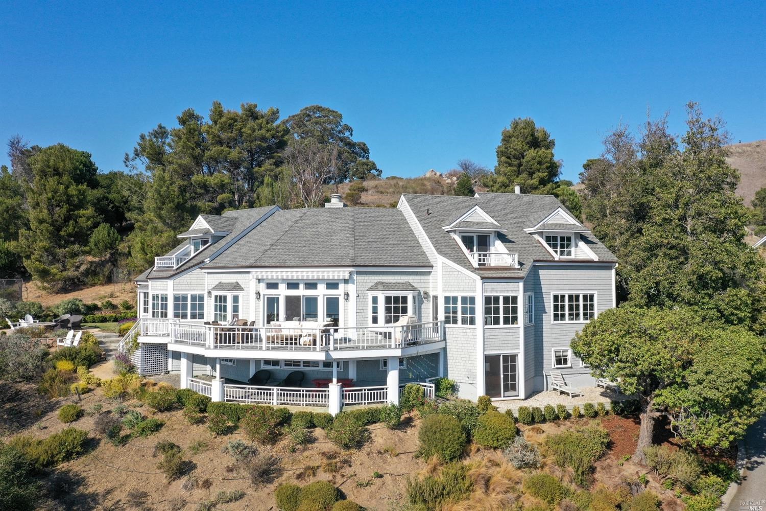 Detail Gallery Image 1 of 41 For 10 via Paraiso Unkn, Tiburon,  CA 94920 - 6 Beds | 5/1 Baths