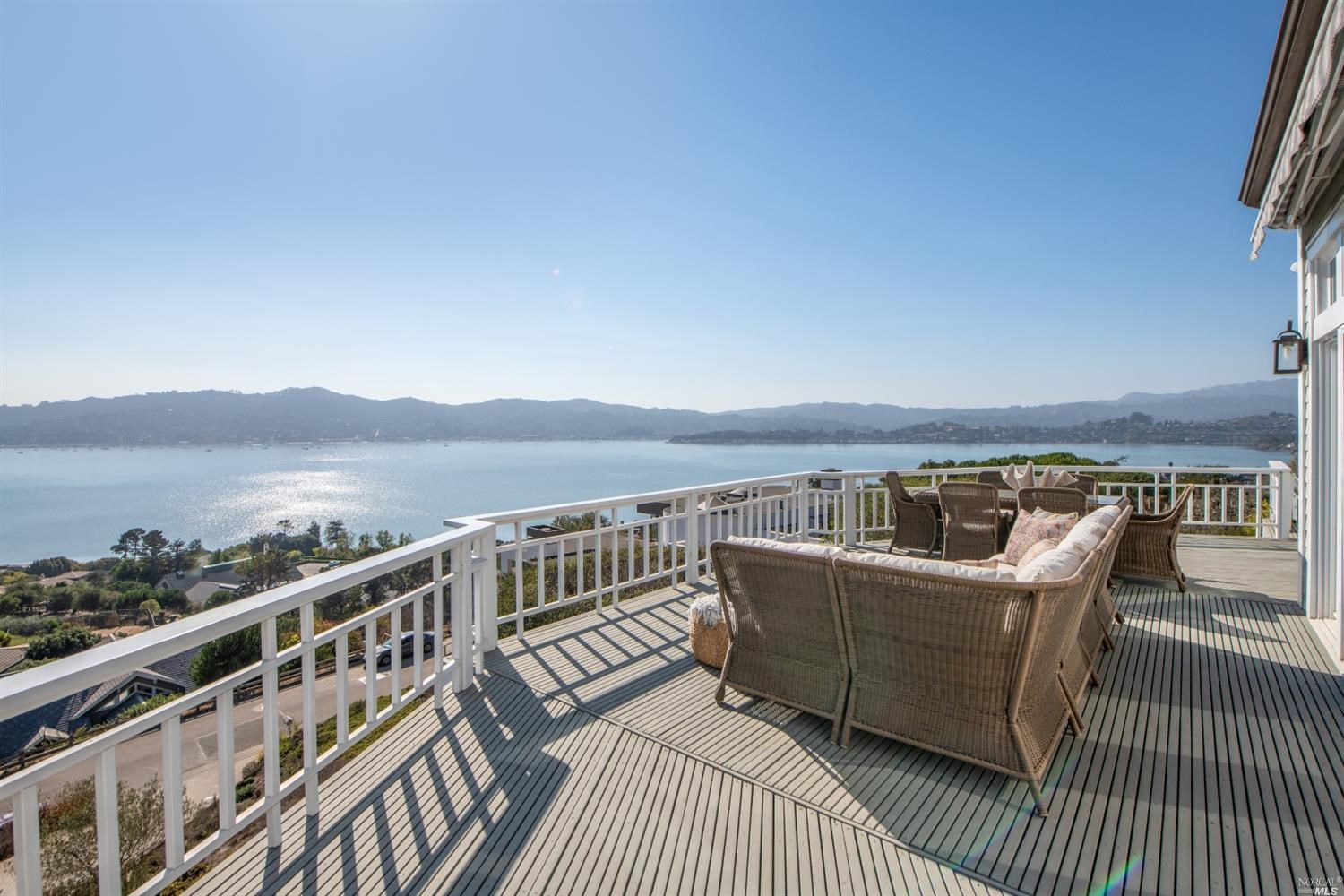 Detail Gallery Image 6 of 41 For 10 via Paraiso Unkn, Tiburon,  CA 94920 - 6 Beds | 5/1 Baths