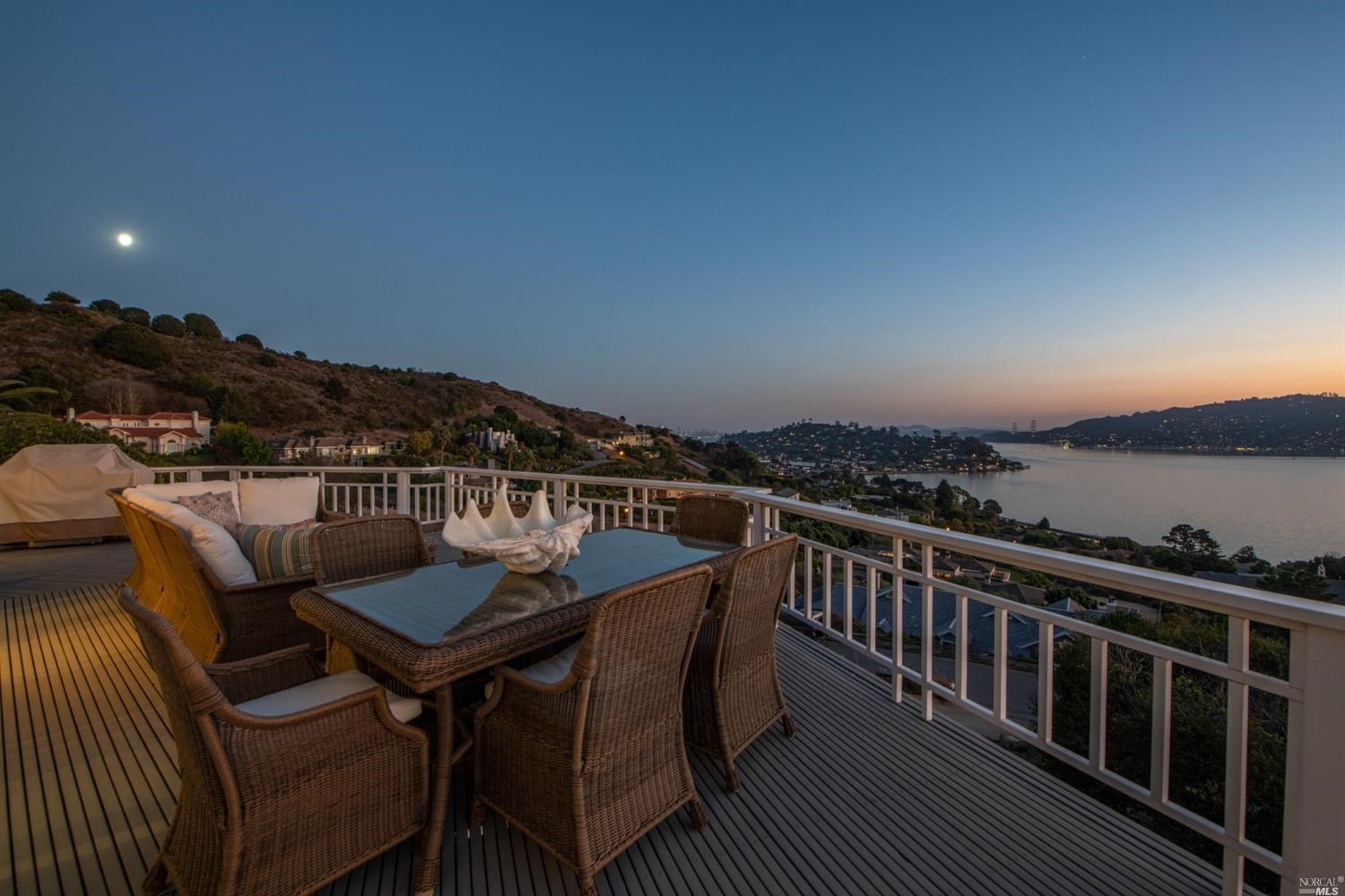 Detail Gallery Image 32 of 41 For 10 via Paraiso Unkn, Tiburon,  CA 94920 - 6 Beds | 5/1 Baths