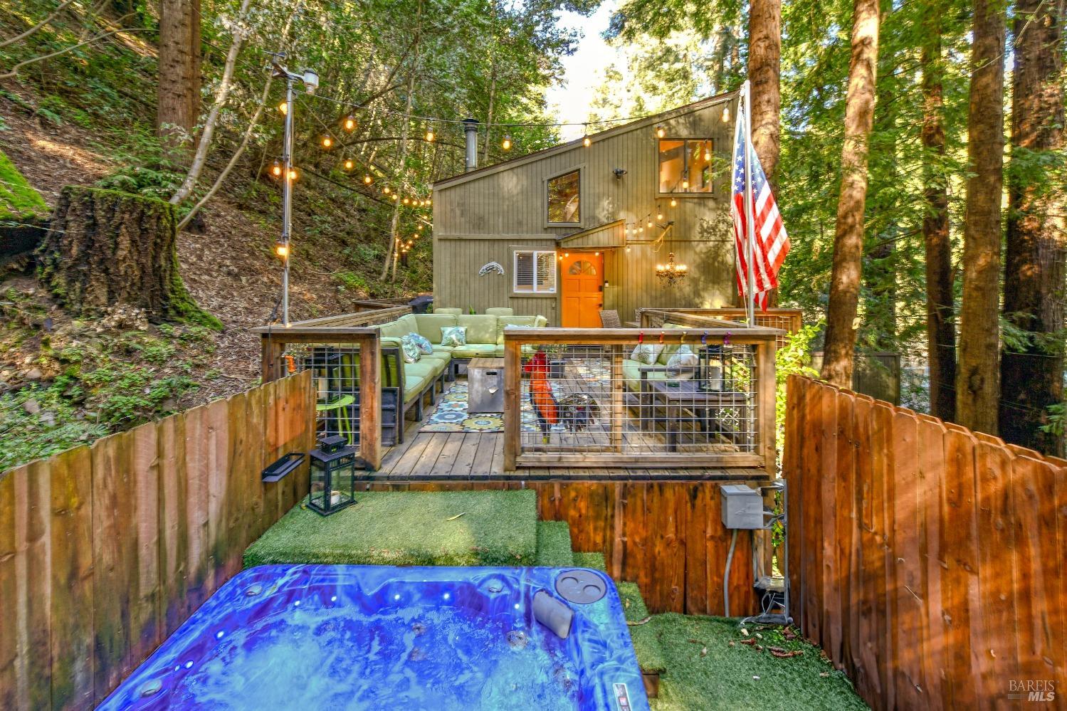 Detail Gallery Image 9 of 38 For 14528 Cherry St, Guerneville,  CA 95446 - 2 Beds | 2 Baths
