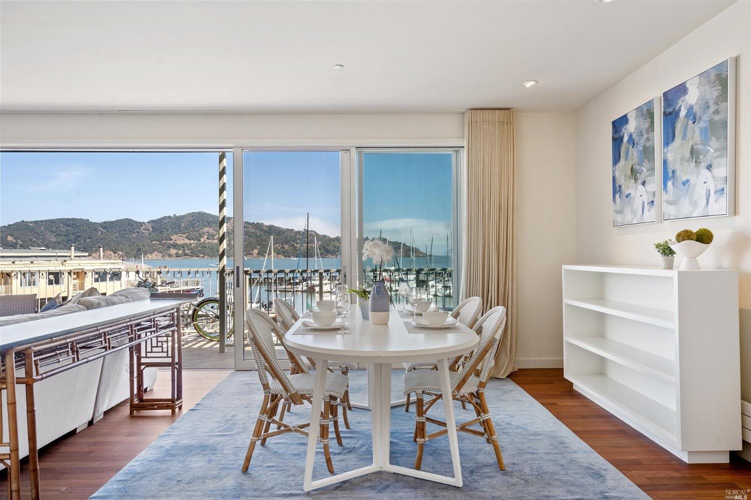 Detail Gallery Image 19 of 63 For 41 Main St #3,  Tiburon,  CA 94920 - 2 Beds | 2/1 Baths