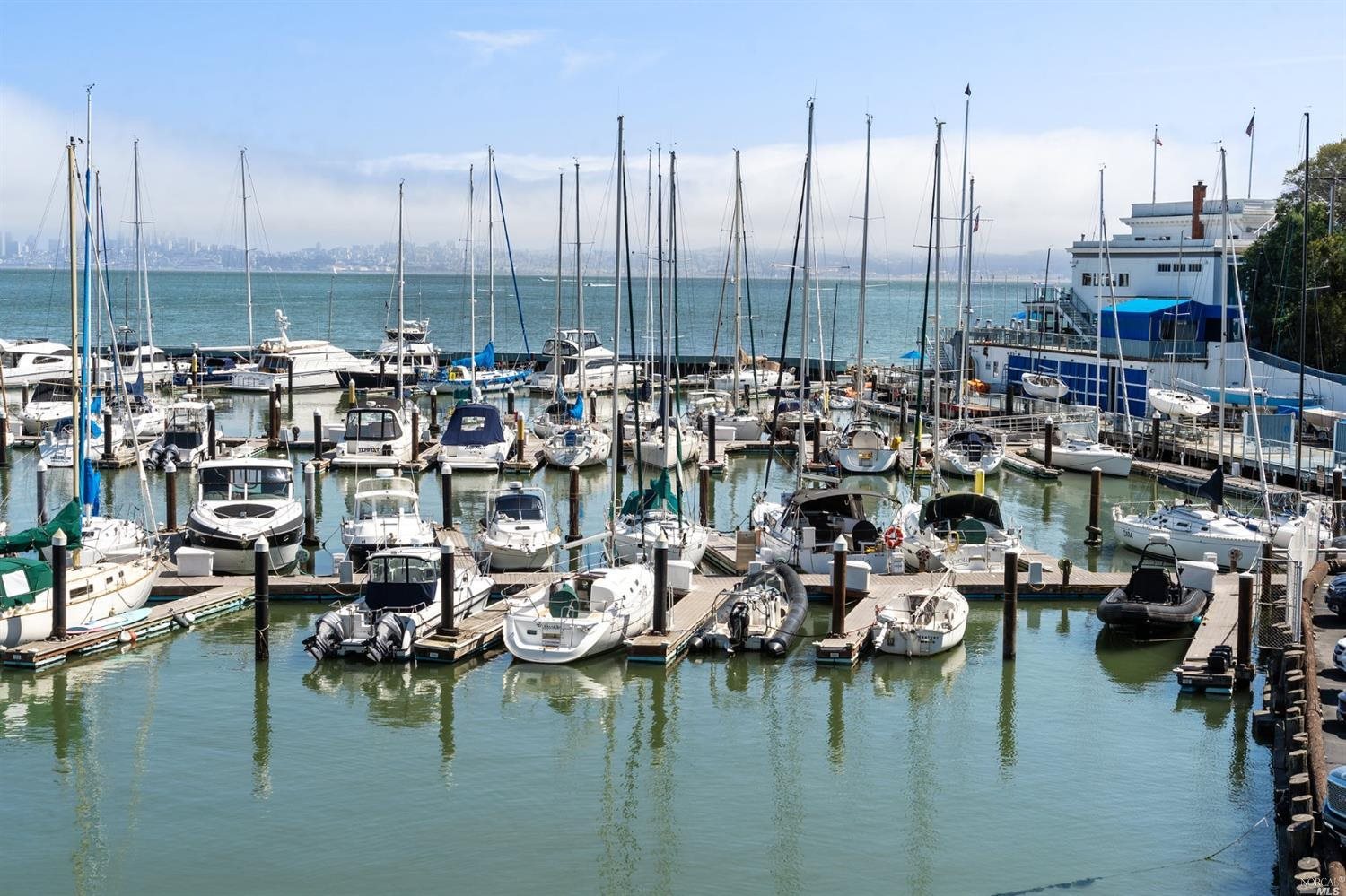 Detail Gallery Image 41 of 63 For 41 Main St #3,  Tiburon,  CA 94920 - 2 Beds | 2/1 Baths