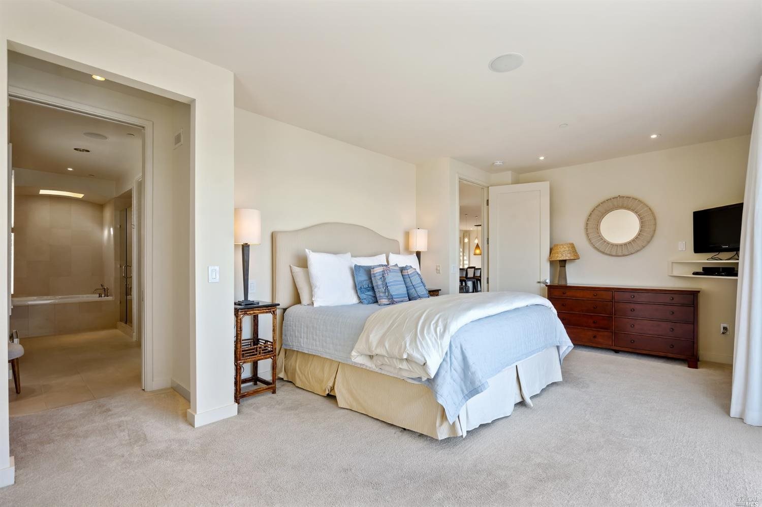 Detail Gallery Image 44 of 63 For 41 Main St #3,  Tiburon,  CA 94920 - 2 Beds | 2/1 Baths