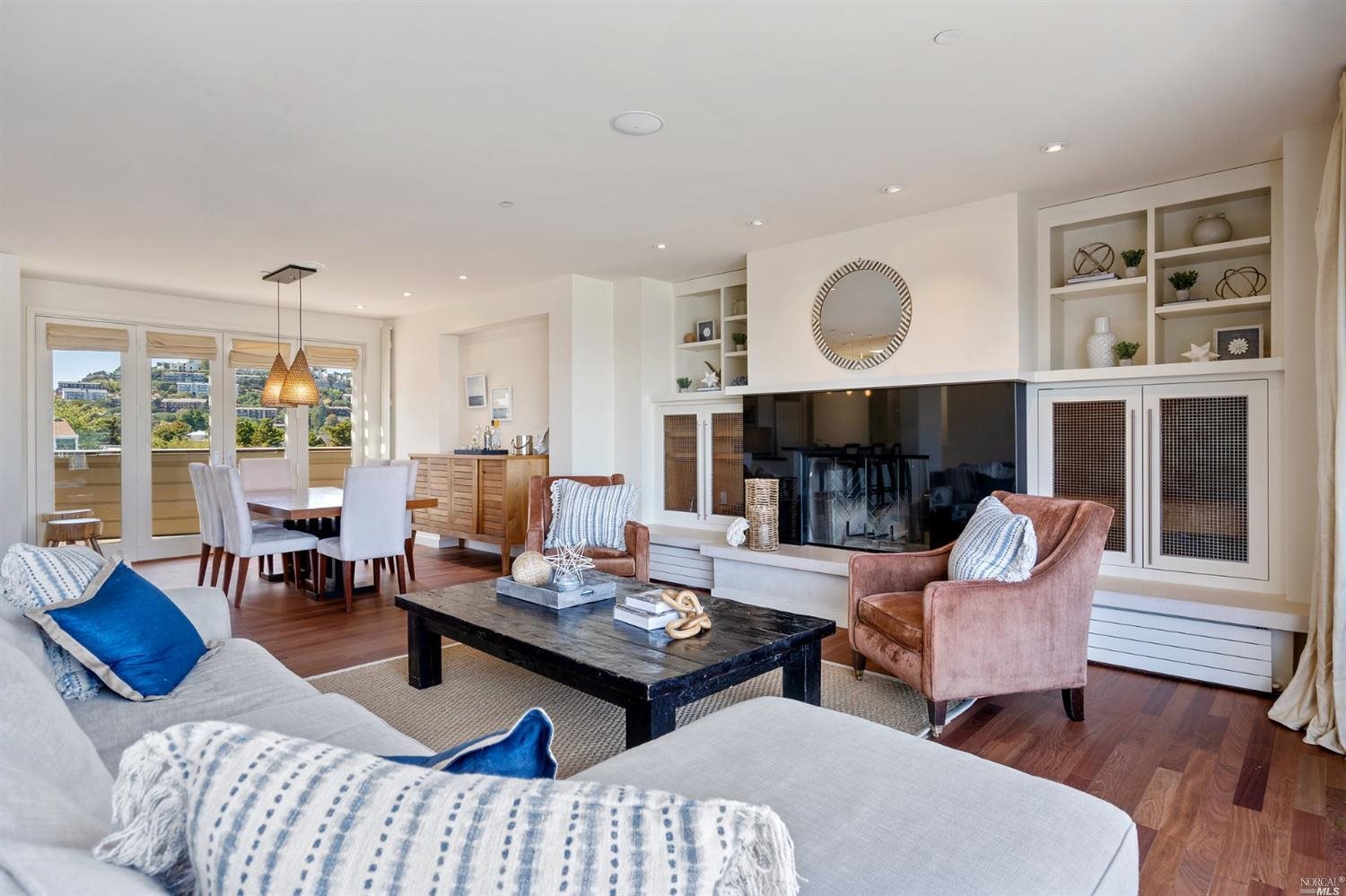 Detail Gallery Image 18 of 63 For 41 Main St #3,  Tiburon,  CA 94920 - 2 Beds | 2/1 Baths