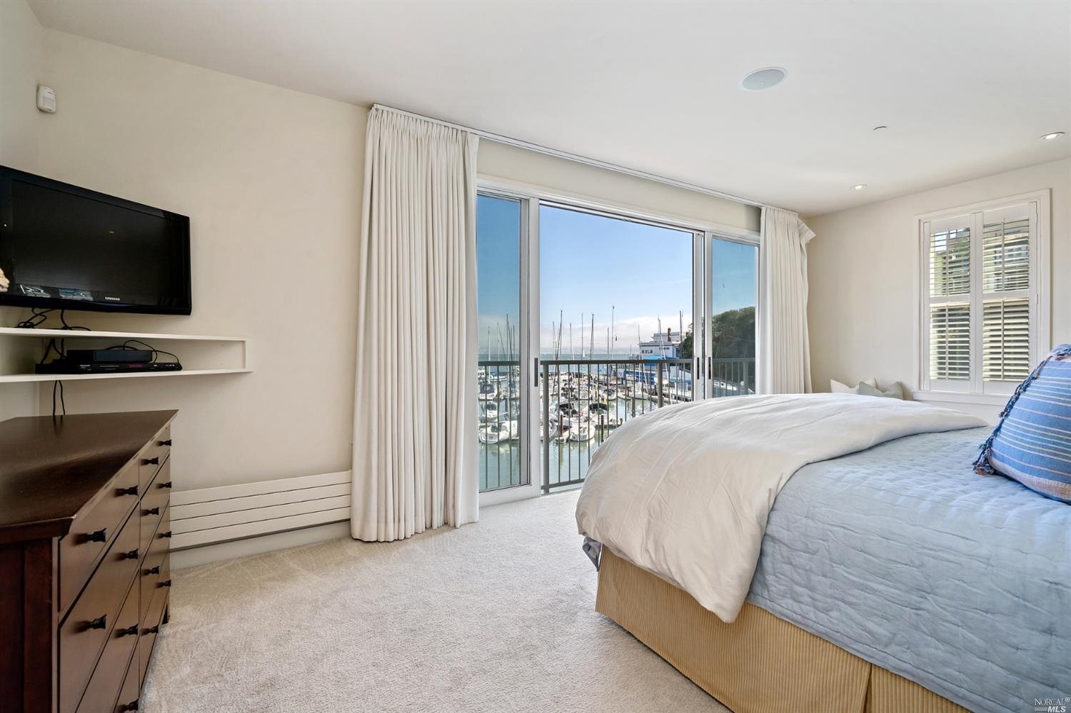 Detail Gallery Image 37 of 63 For 41 Main St #3,  Tiburon,  CA 94920 - 2 Beds | 2/1 Baths