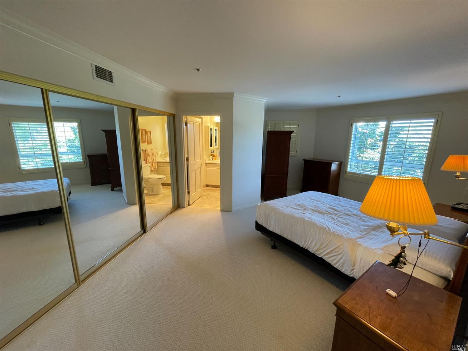 Detail Gallery Image 8 of 13 For 100 Thorndale Dr #125,  San Rafael,  CA 94903 - 2 Beds | 2 Baths