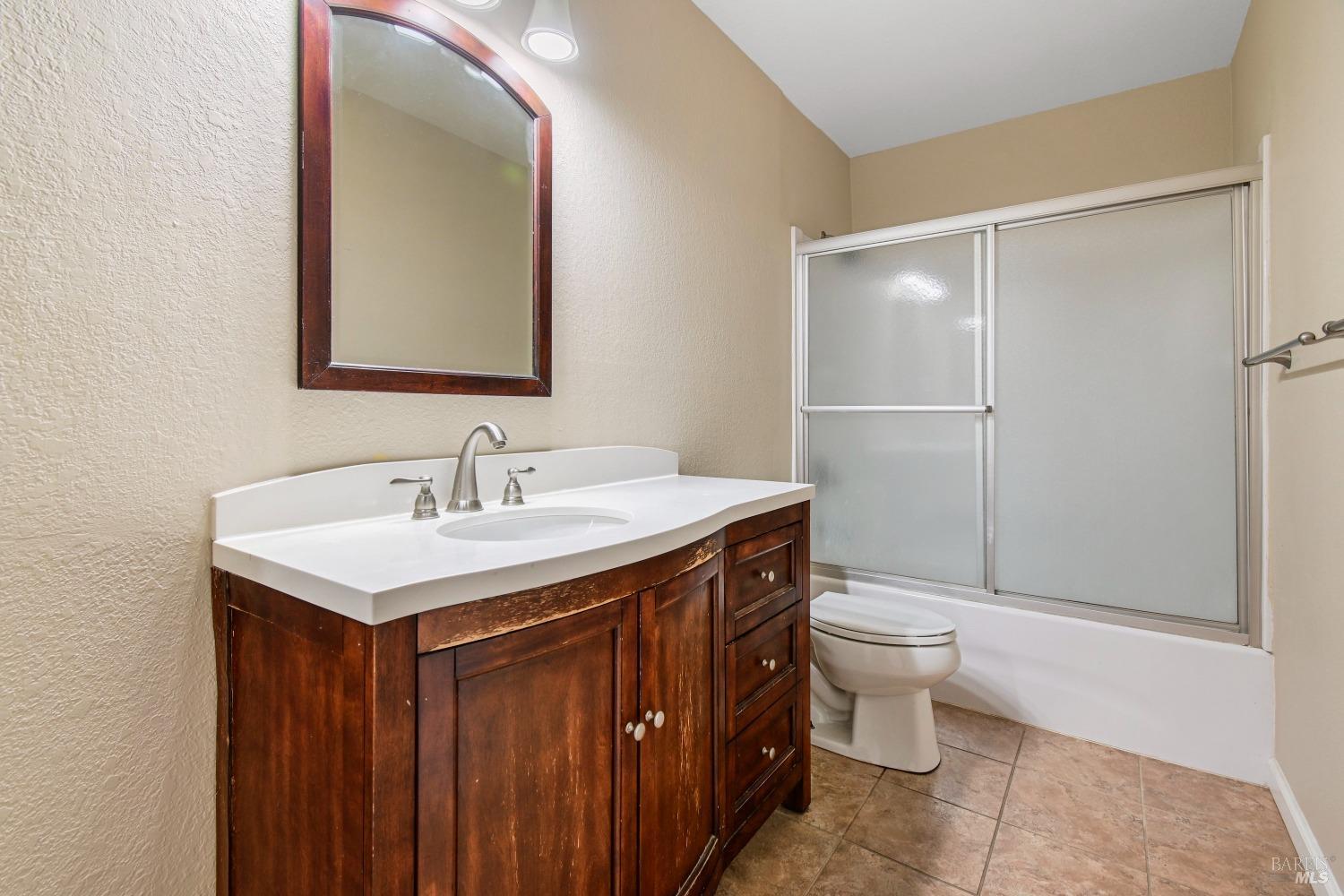 Detail Gallery Image 15 of 32 For 2943 Winding Ln, Antioch,  CA 94531 - 2 Beds | 1 Baths
