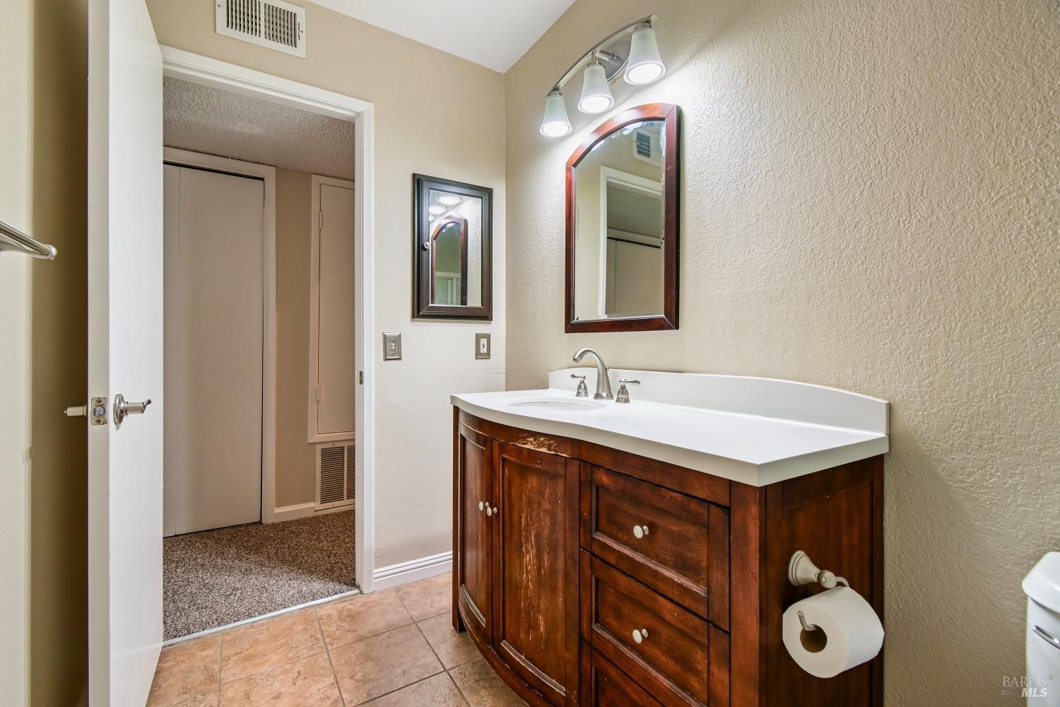Detail Gallery Image 16 of 32 For 2943 Winding Ln, Antioch,  CA 94531 - 2 Beds | 1 Baths