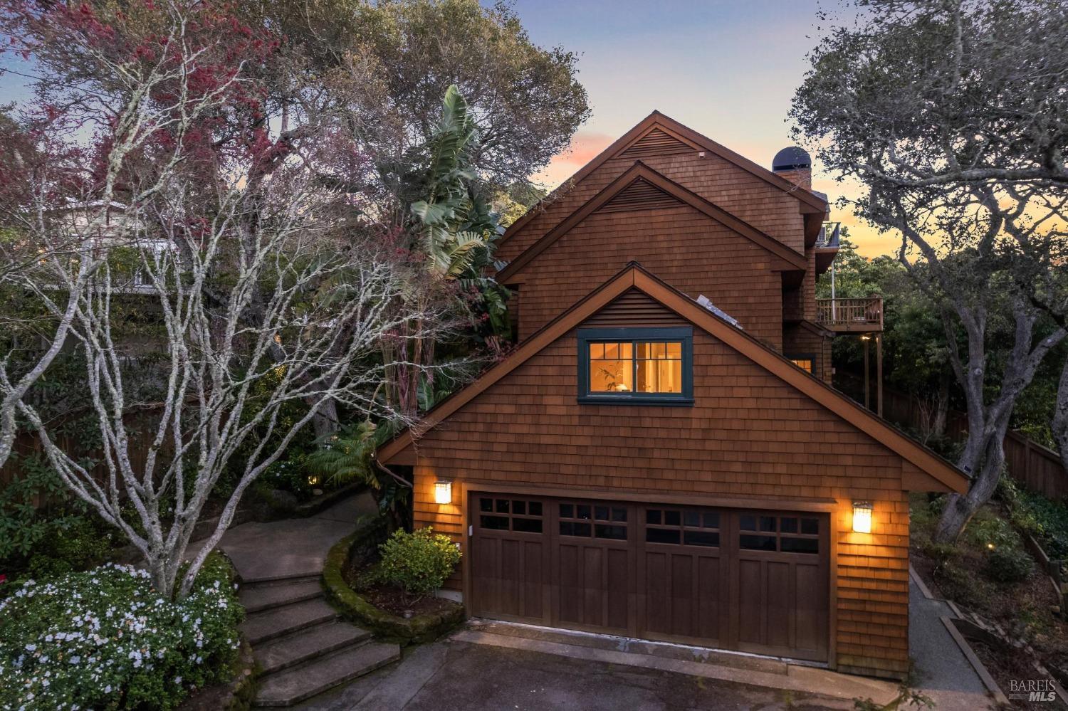 Photo of 411 Summit Ave in Mill Valley, CA