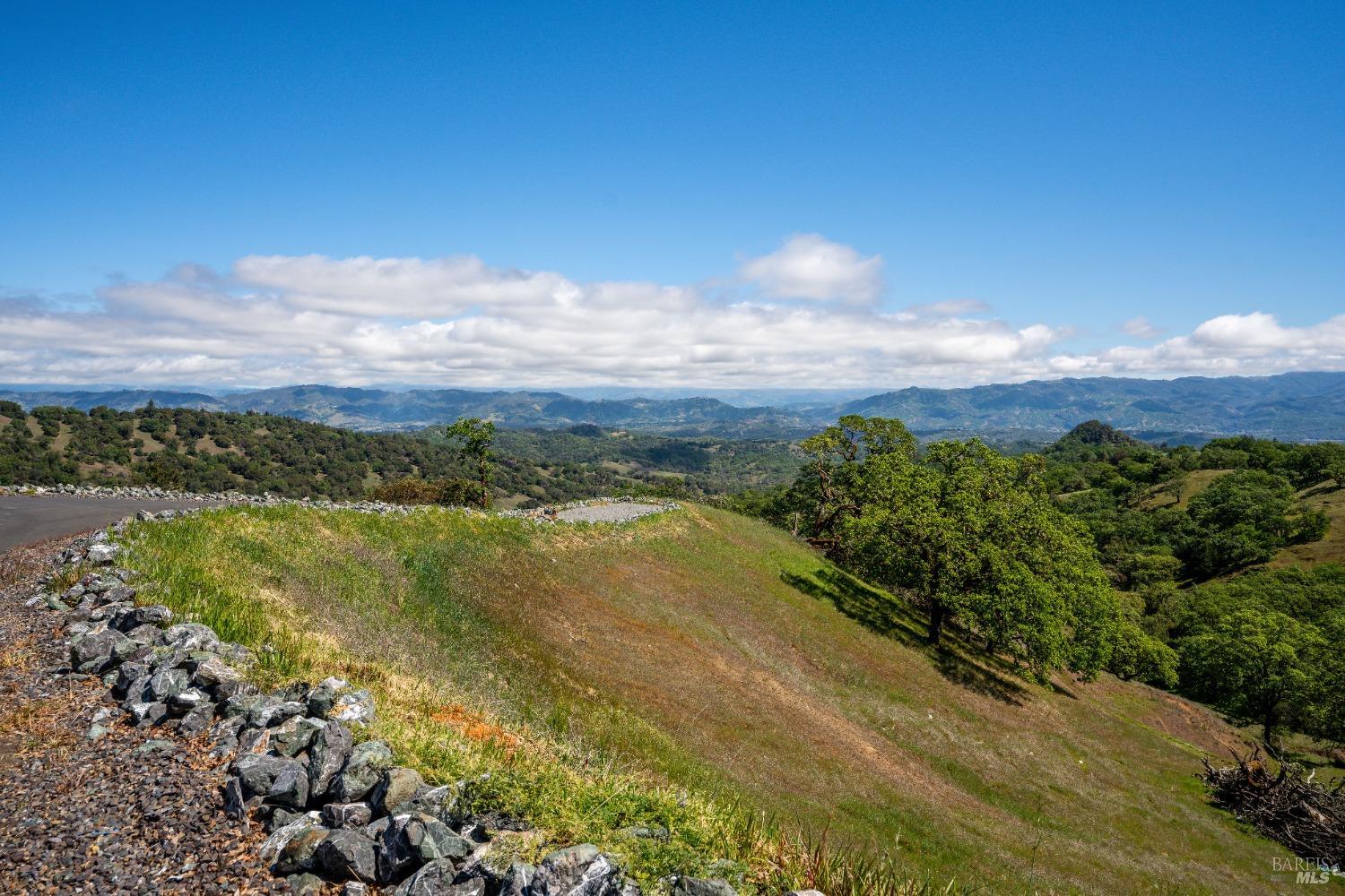 Detail Gallery Image 83 of 91 For 5500 Parducci Rd, Ukiah,  CA 95482 - 3 Beds | 3 Baths