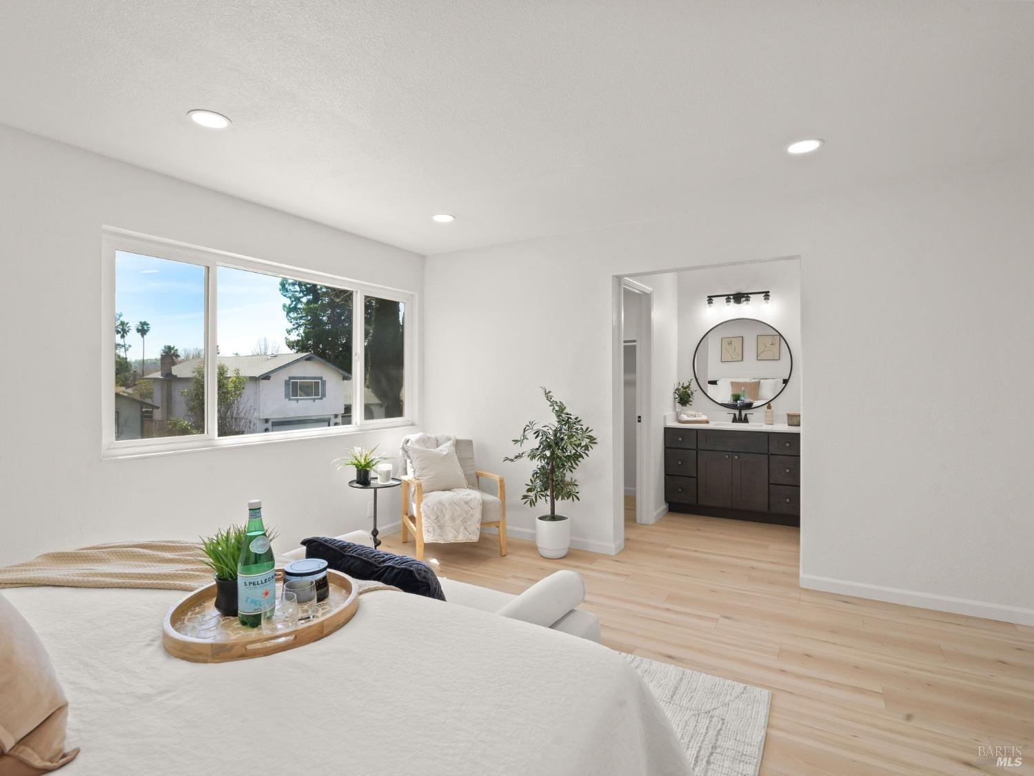 Detail Gallery Image 27 of 32 For 469 Marbella Ln, Vacaville,  CA 95688 - 4 Beds | 2/1 Baths