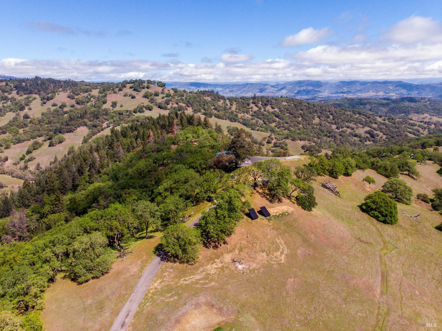 Detail Gallery Image 80 of 91 For 5500 Parducci Rd, Ukiah,  CA 95482 - 3 Beds | 3 Baths