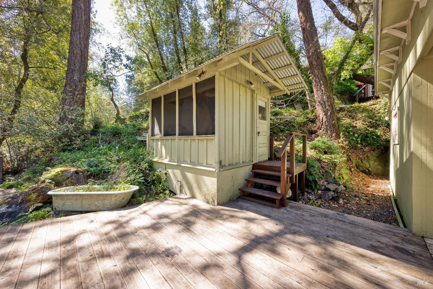 Detail Gallery Image 16 of 27 For 8 Hahn Rd, Cazadero,  CA 95421 - 2 Beds | 1 Baths
