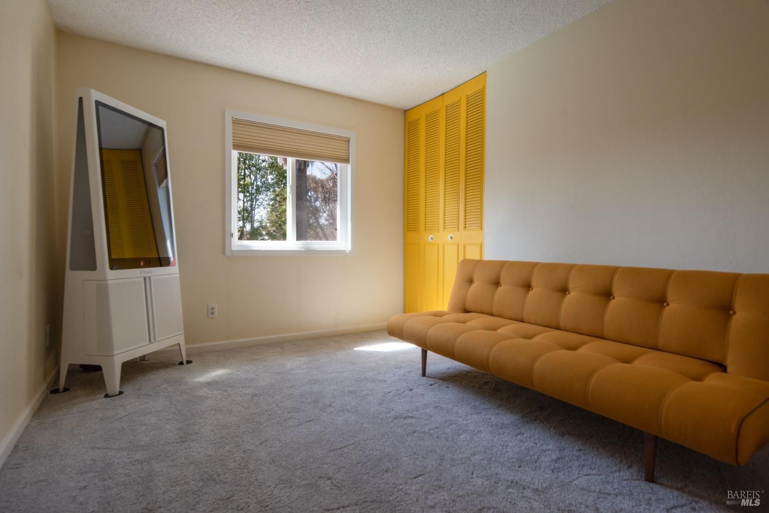 Detail Gallery Image 12 of 22 For 503 Calistoga Rd, Santa Rosa,  CA 95409 - 3 Beds | 2/1 Baths