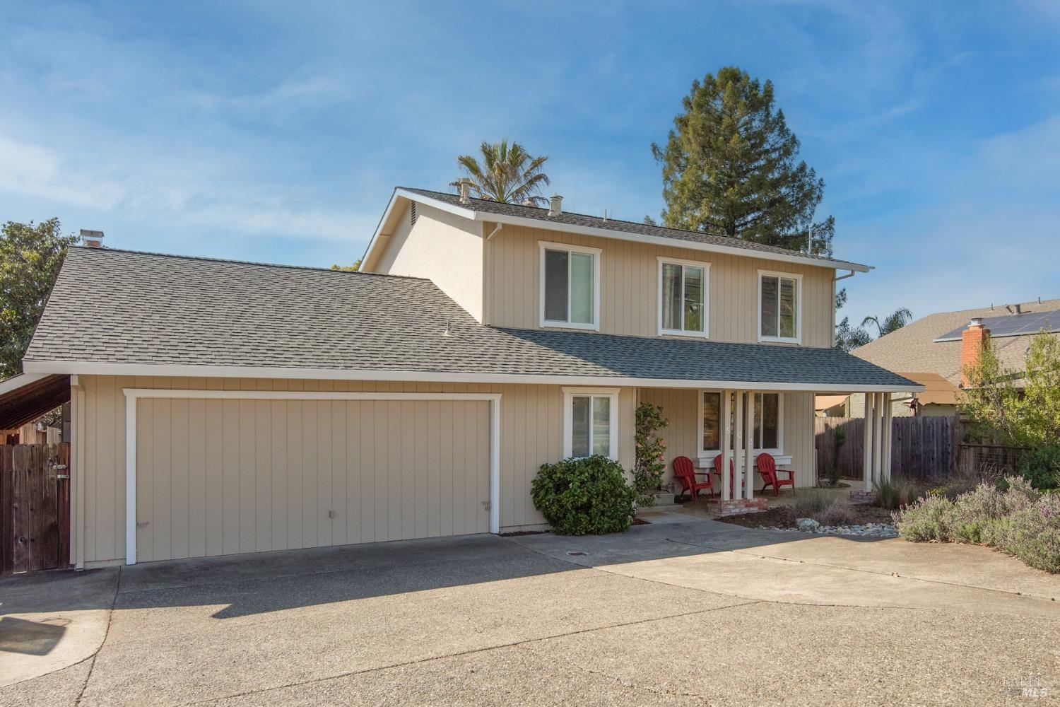 Detail Gallery Image 4 of 22 For 503 Calistoga Rd, Santa Rosa,  CA 95409 - 3 Beds | 2/1 Baths