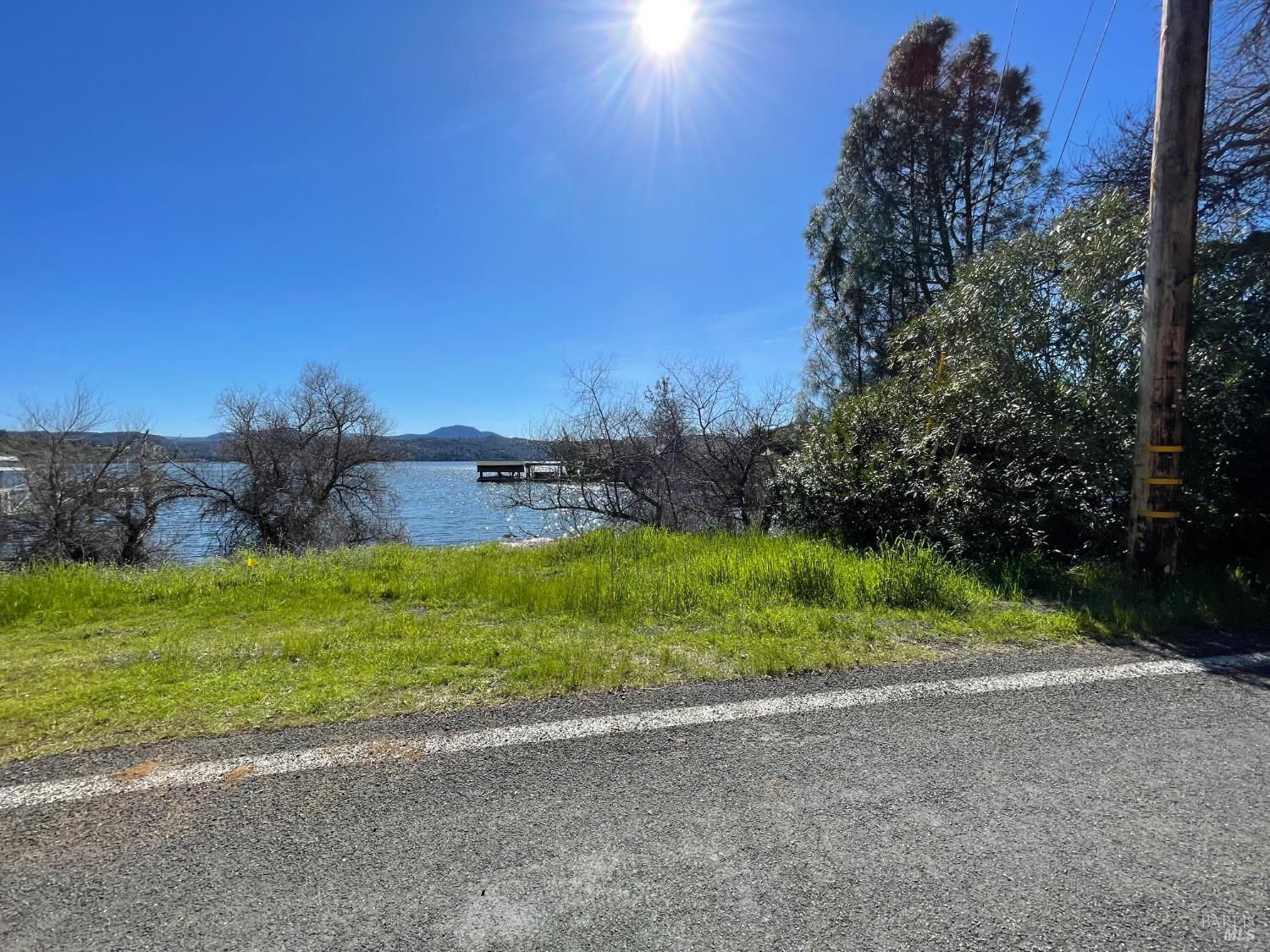 Photo of 11270 Lakeshore Dr in Clearlake, CA