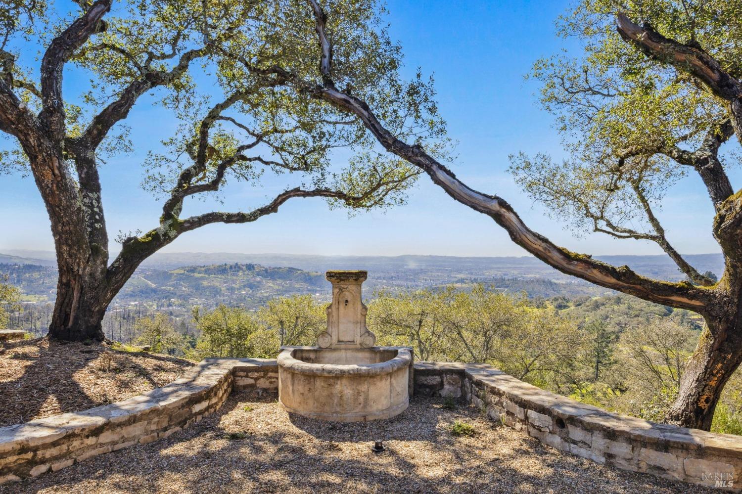 Detail Gallery Image 32 of 99 For 2025 Redwood Hill Rd, Santa Rosa,  CA 95404 - 5 Beds | 6/1 Baths