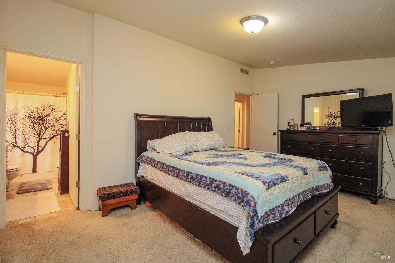 Detail Gallery Image 36 of 44 For 163 Avenida Hidalgo Ave, Vacaville,  CA 95687 - 3 Beds | 2 Baths