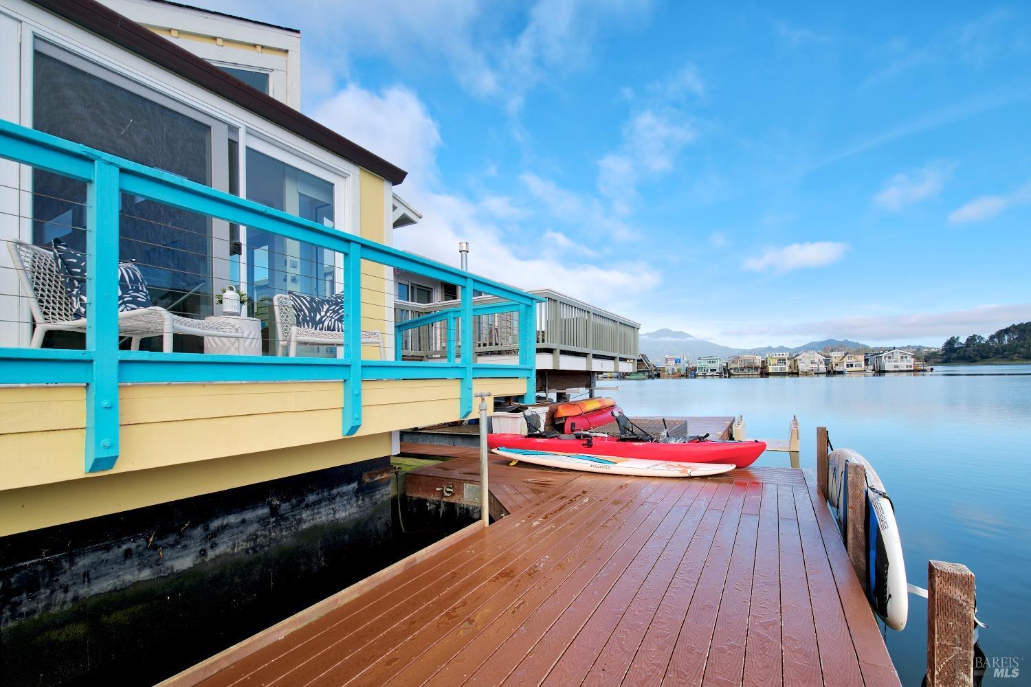 Detail Gallery Image 6 of 32 For 39 W Pier Unkn, Sausalito,  CA 94965 - 2 Beds | 2 Baths